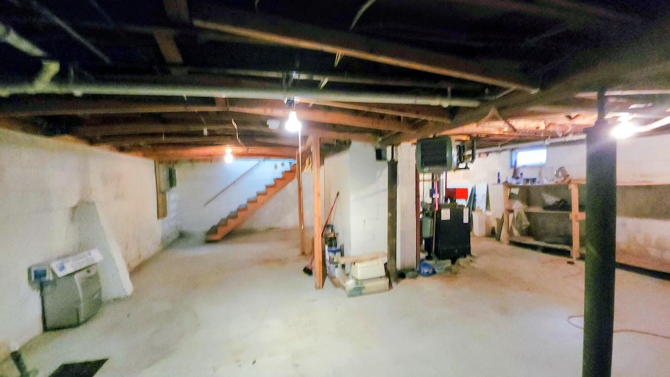 14 New York Street Property Photo 27