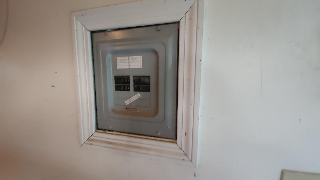 14 New York Street Property Photo 35