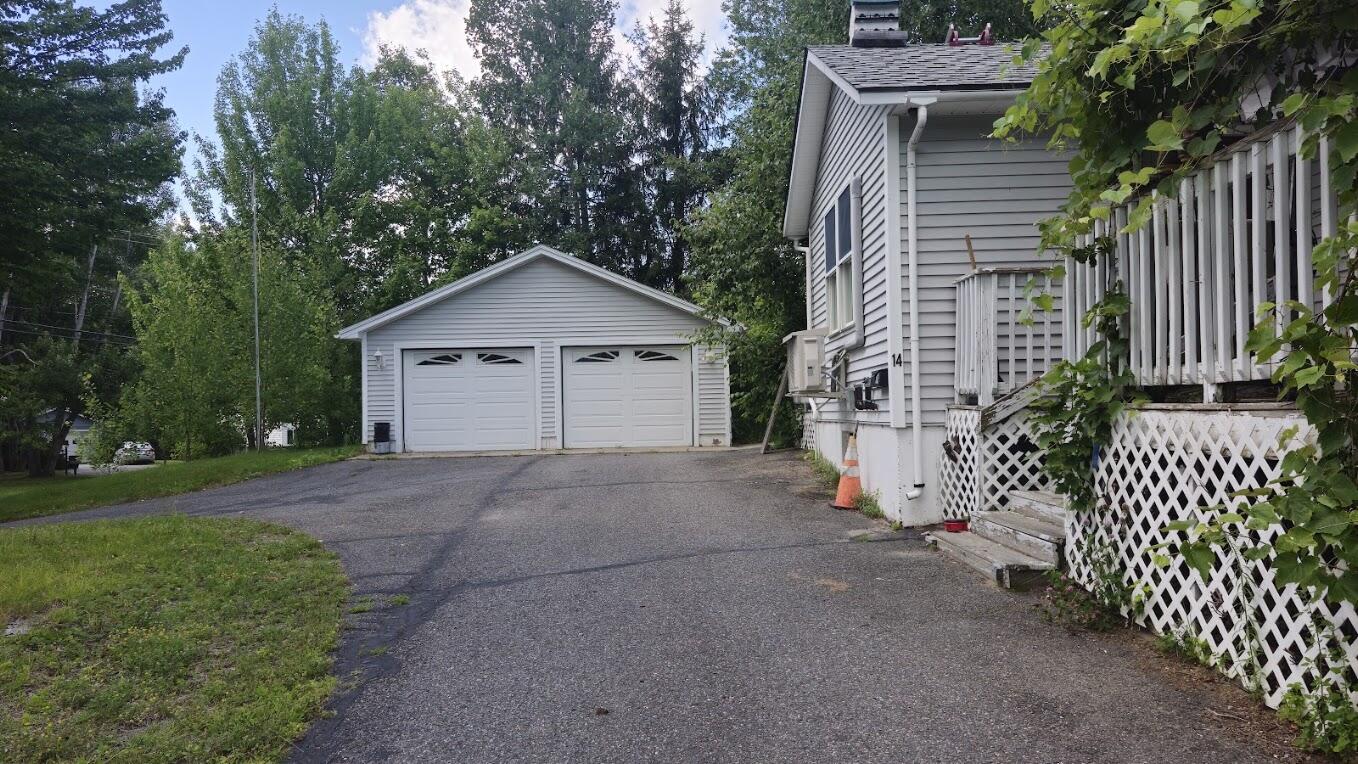 14 New York Street Property Photo 37