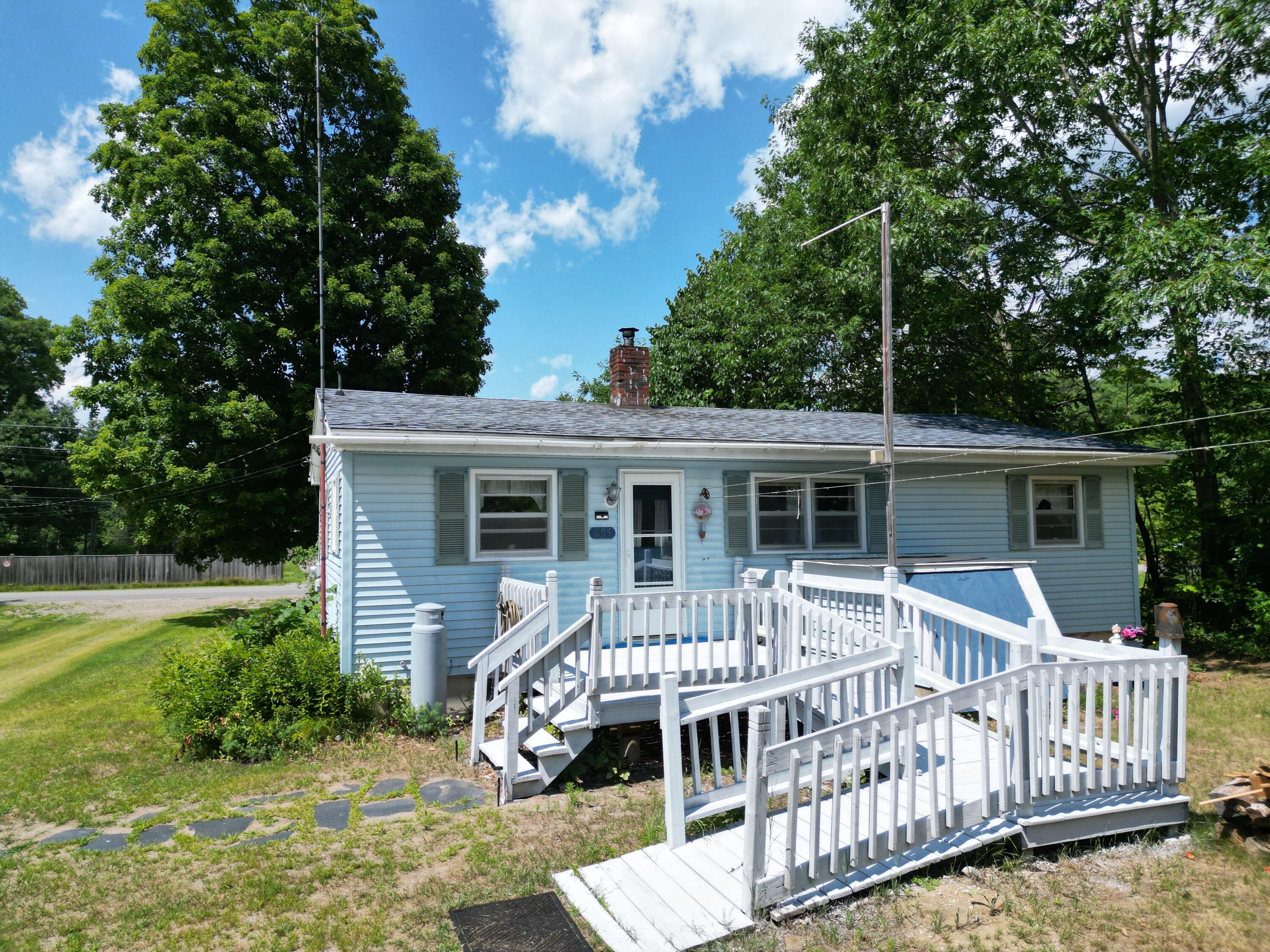 685 Mohawk Road Property Photo 2