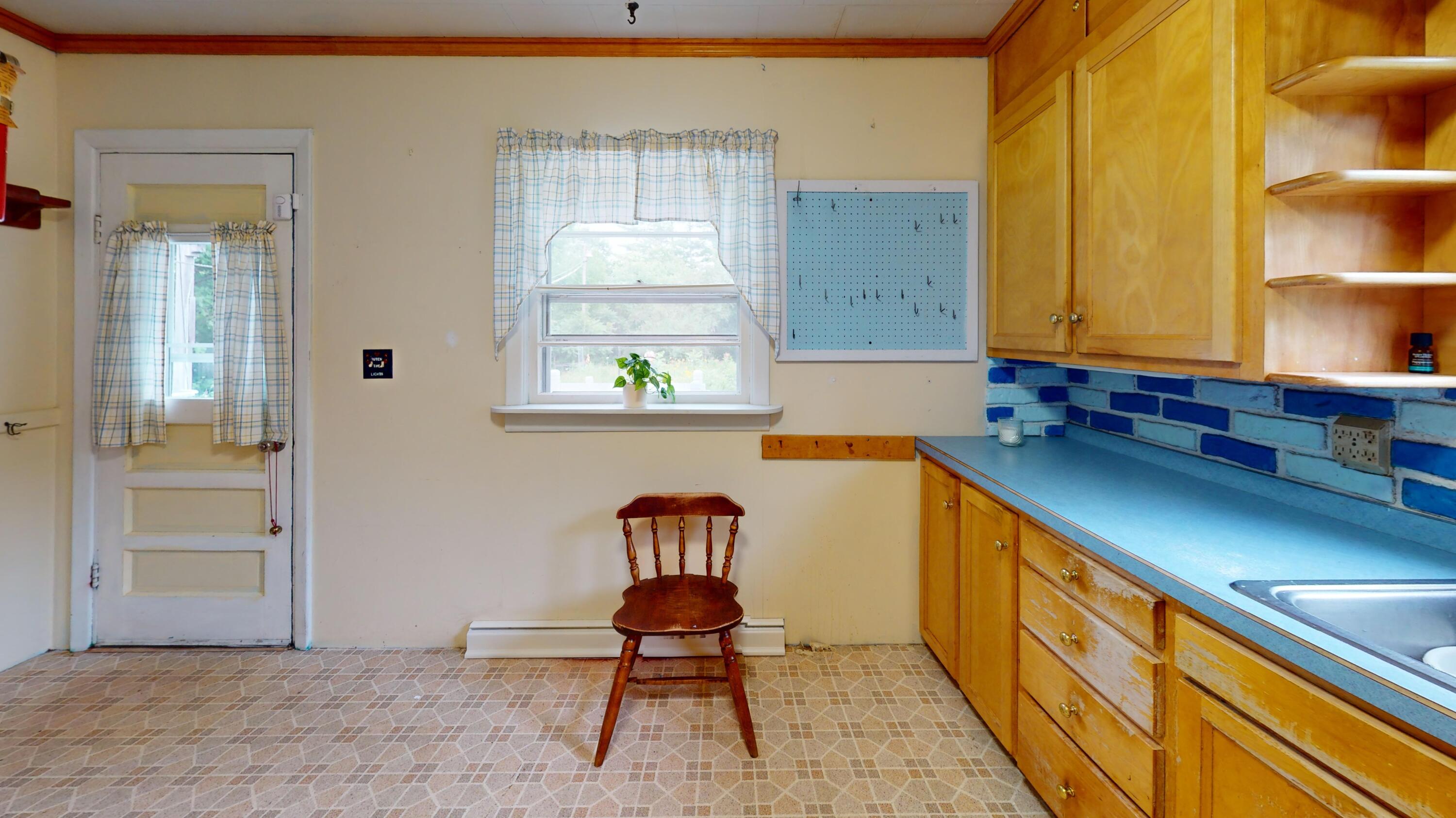 685 Mohawk Road Property Photo 7
