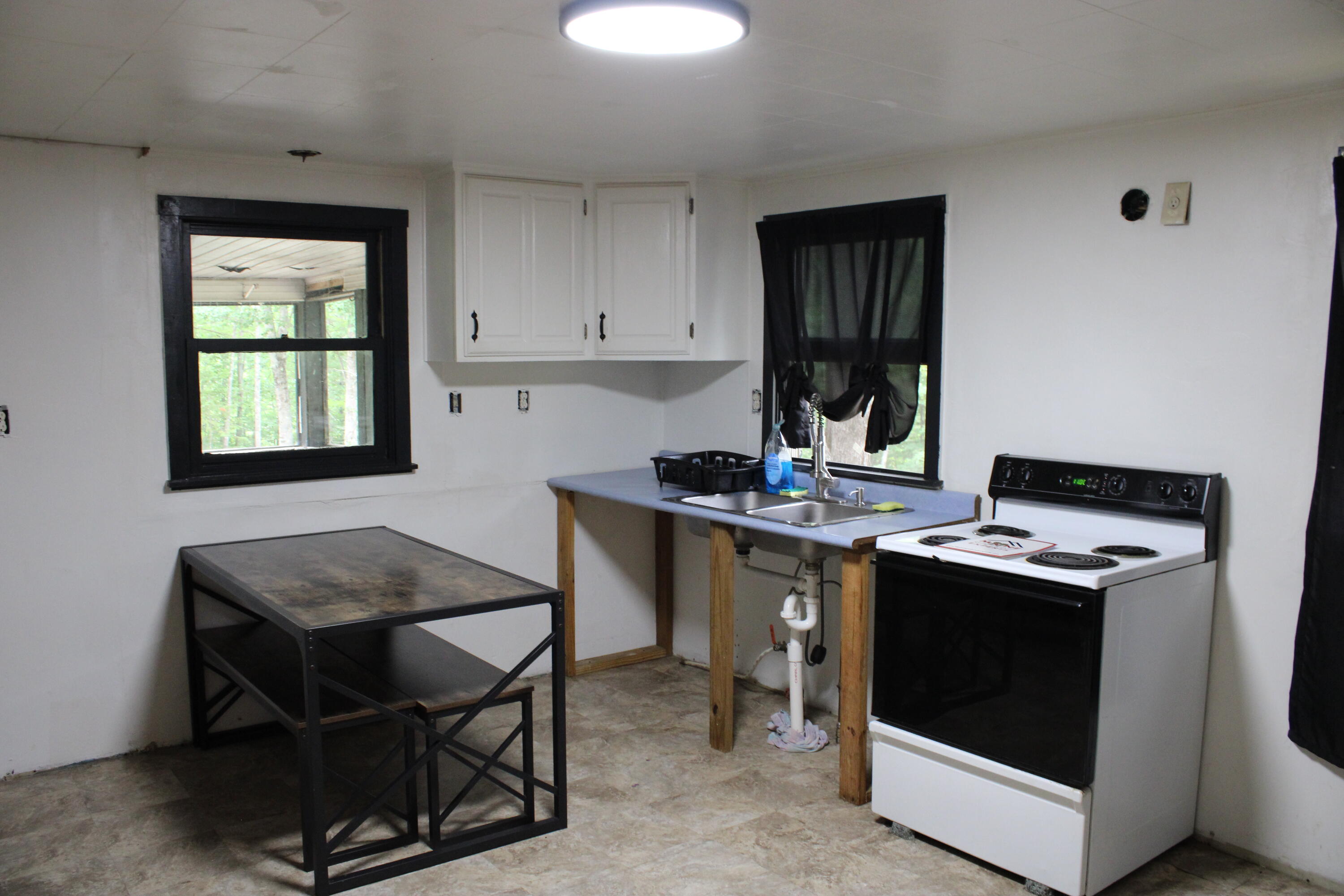 143 Richardson Road Property Photo 11