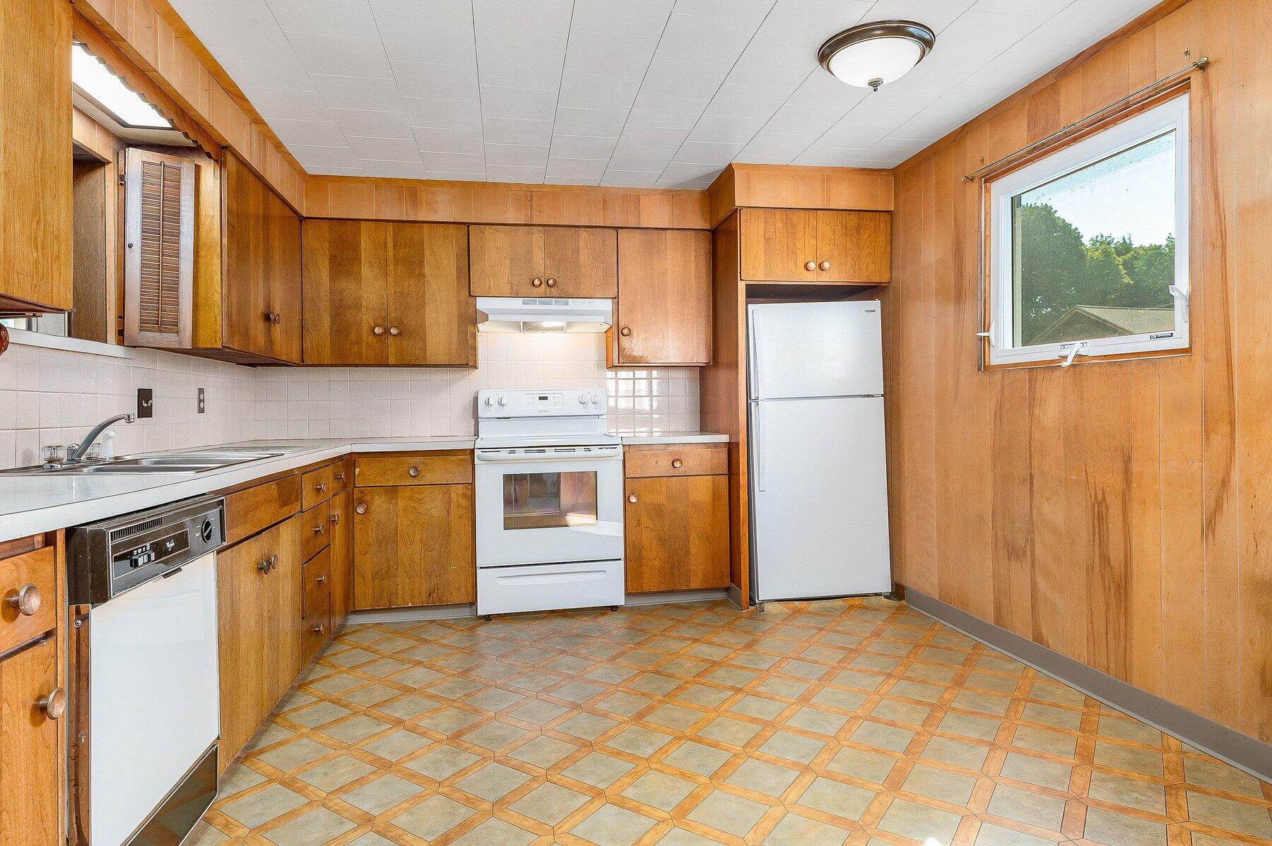 63 North Avenue Property Photo 7