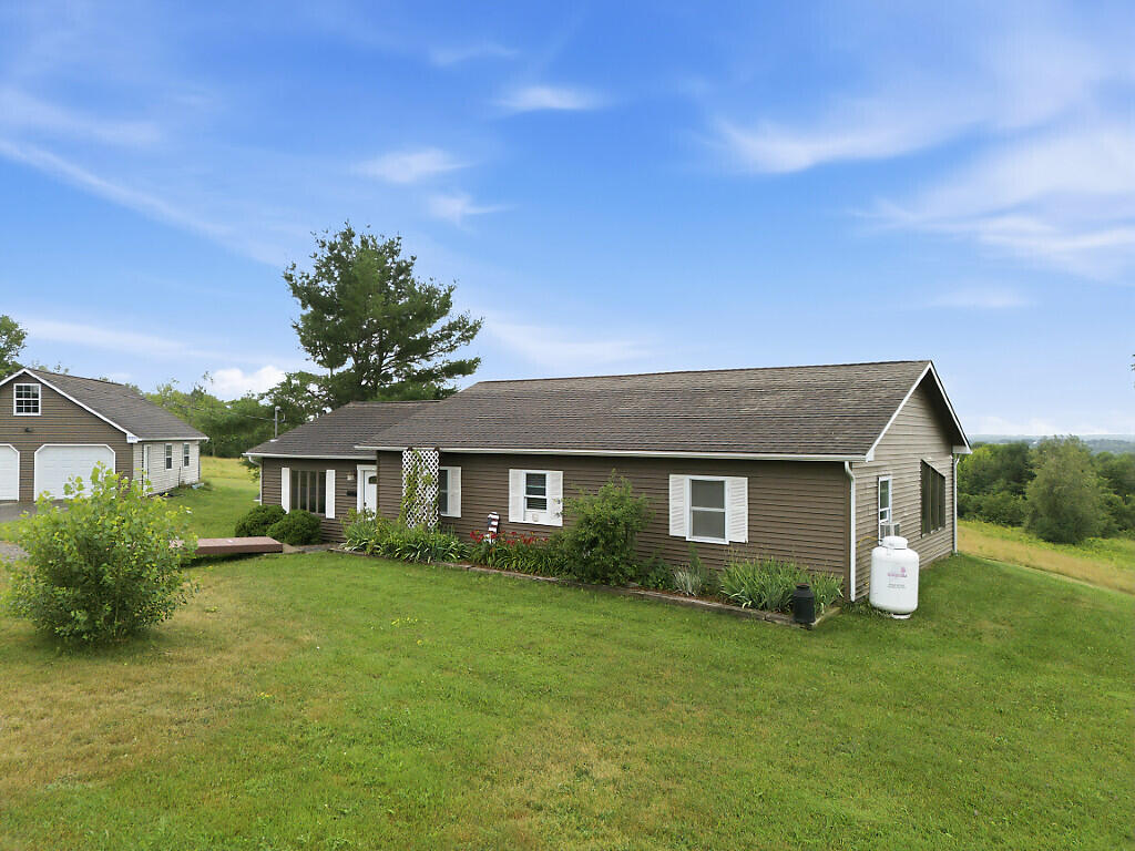 191 White Road Property Photo 4