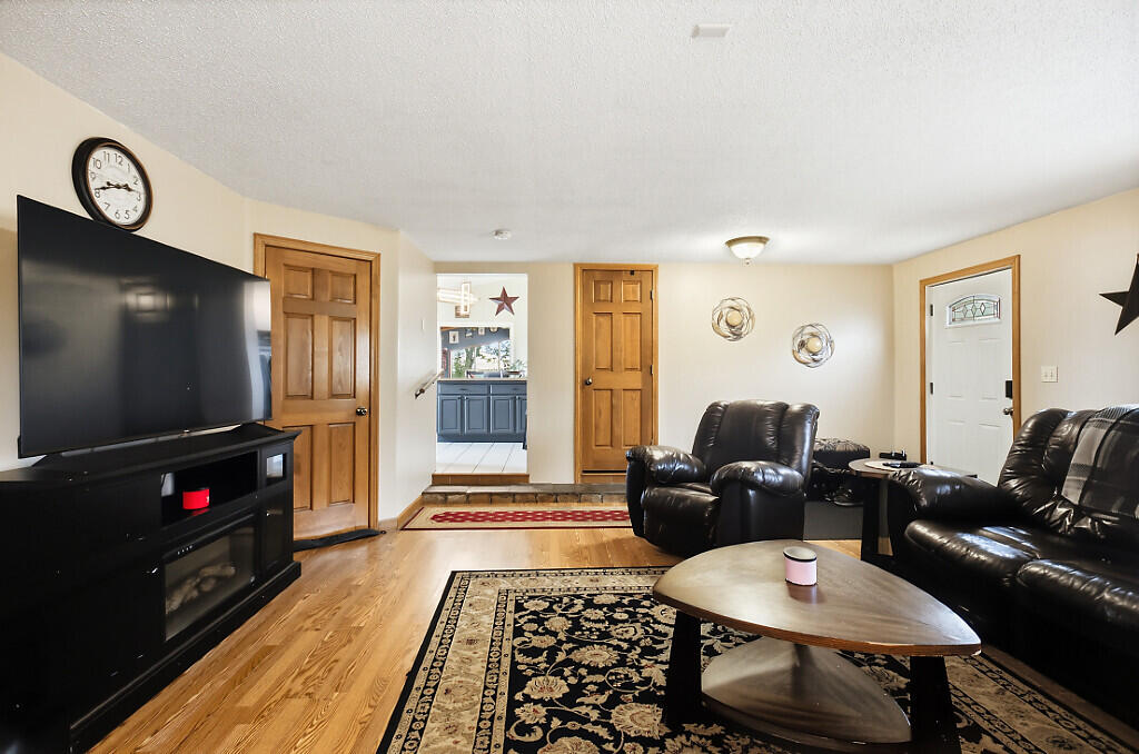191 White Road Property Photo 11