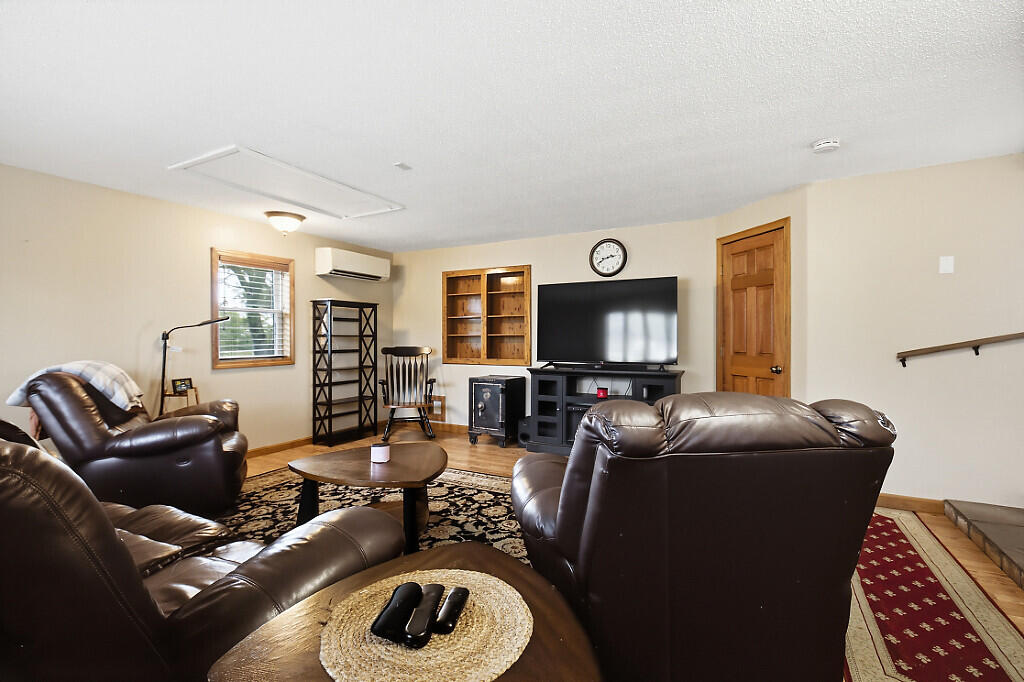 191 White Road Property Photo 12