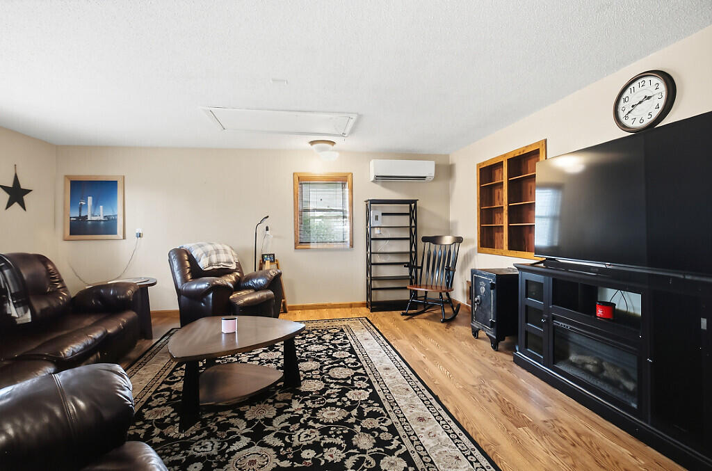 191 White Road Property Photo 14