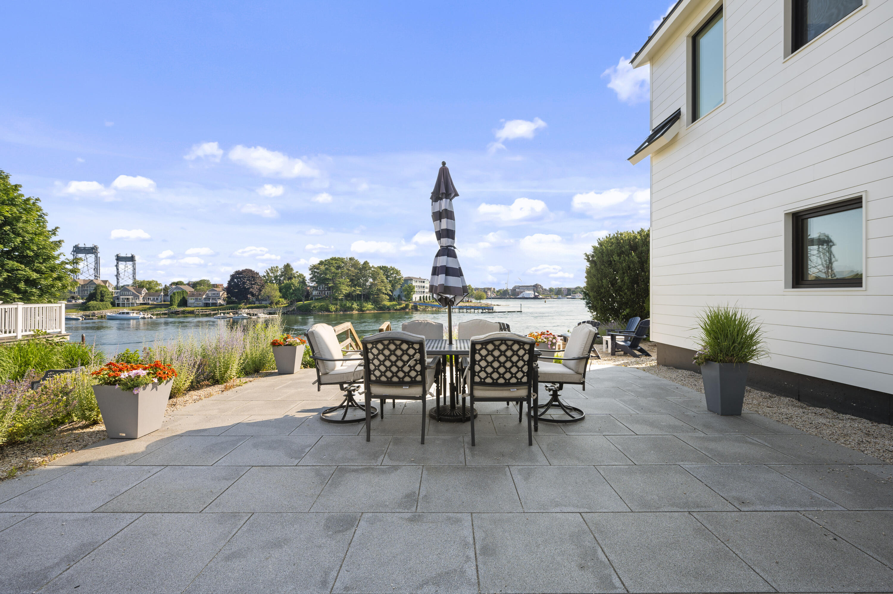 31 Water Street Property Photo 12