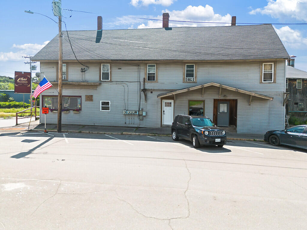 8 Commercial Street Property Photo 2