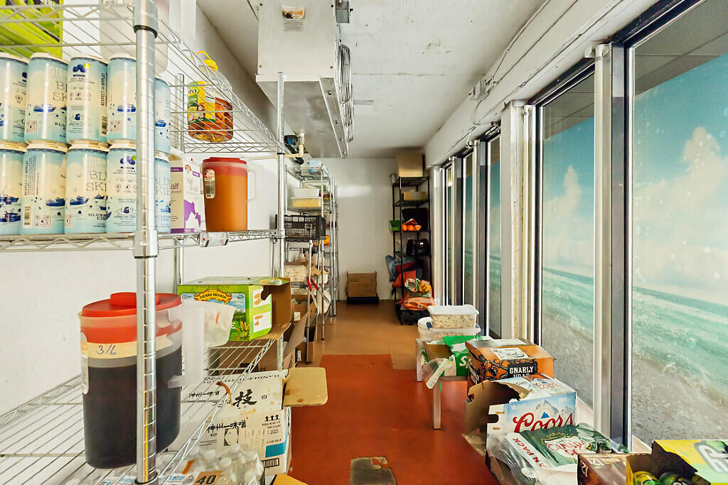 8 Commercial Street Property Photo 14