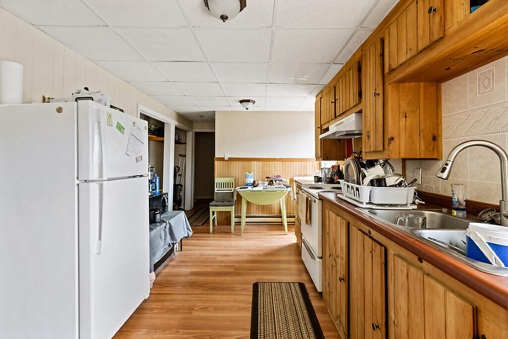 8 Commercial Street Property Photo 30
