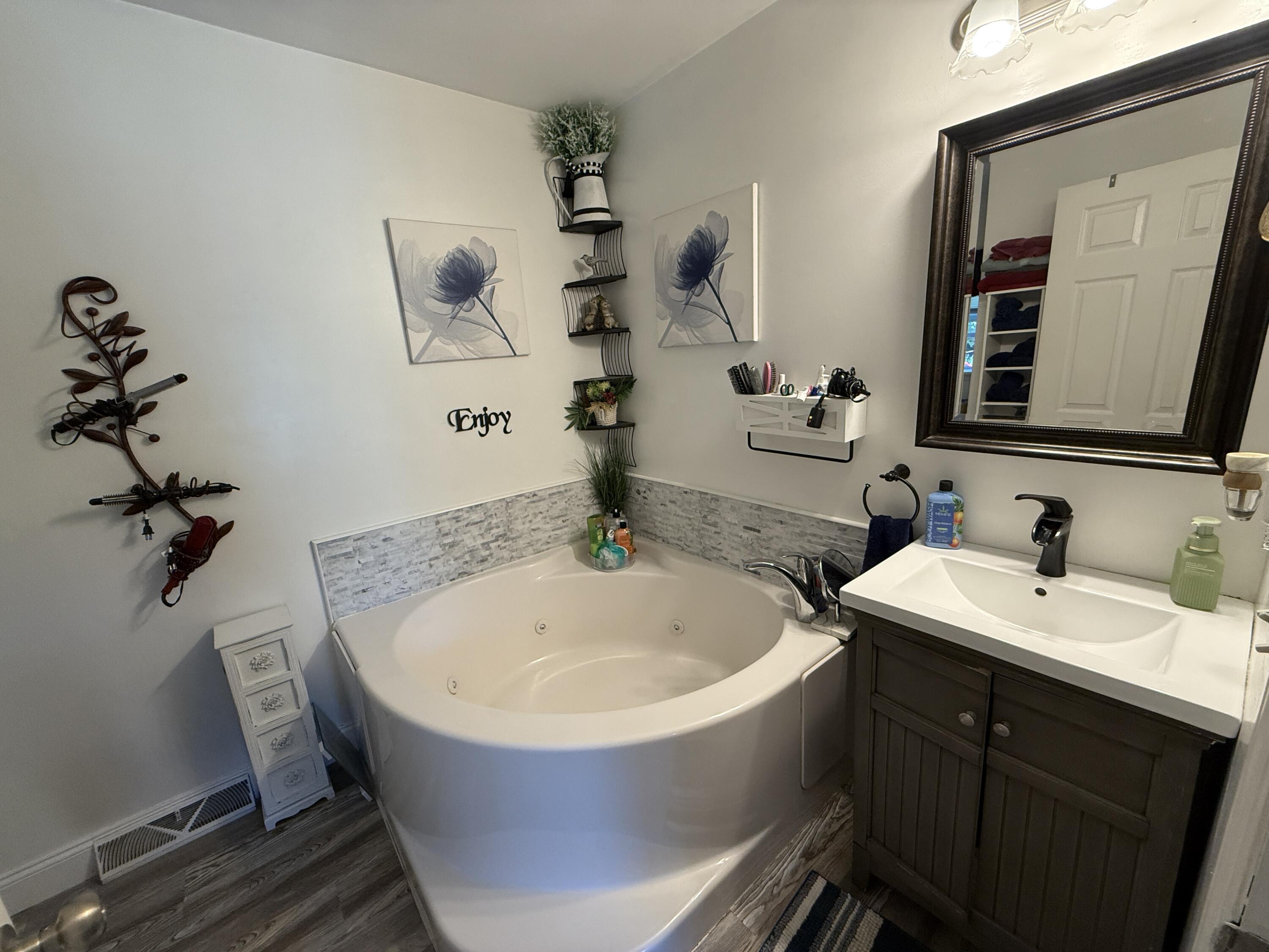 46 Kitty Lane Property Photo 18