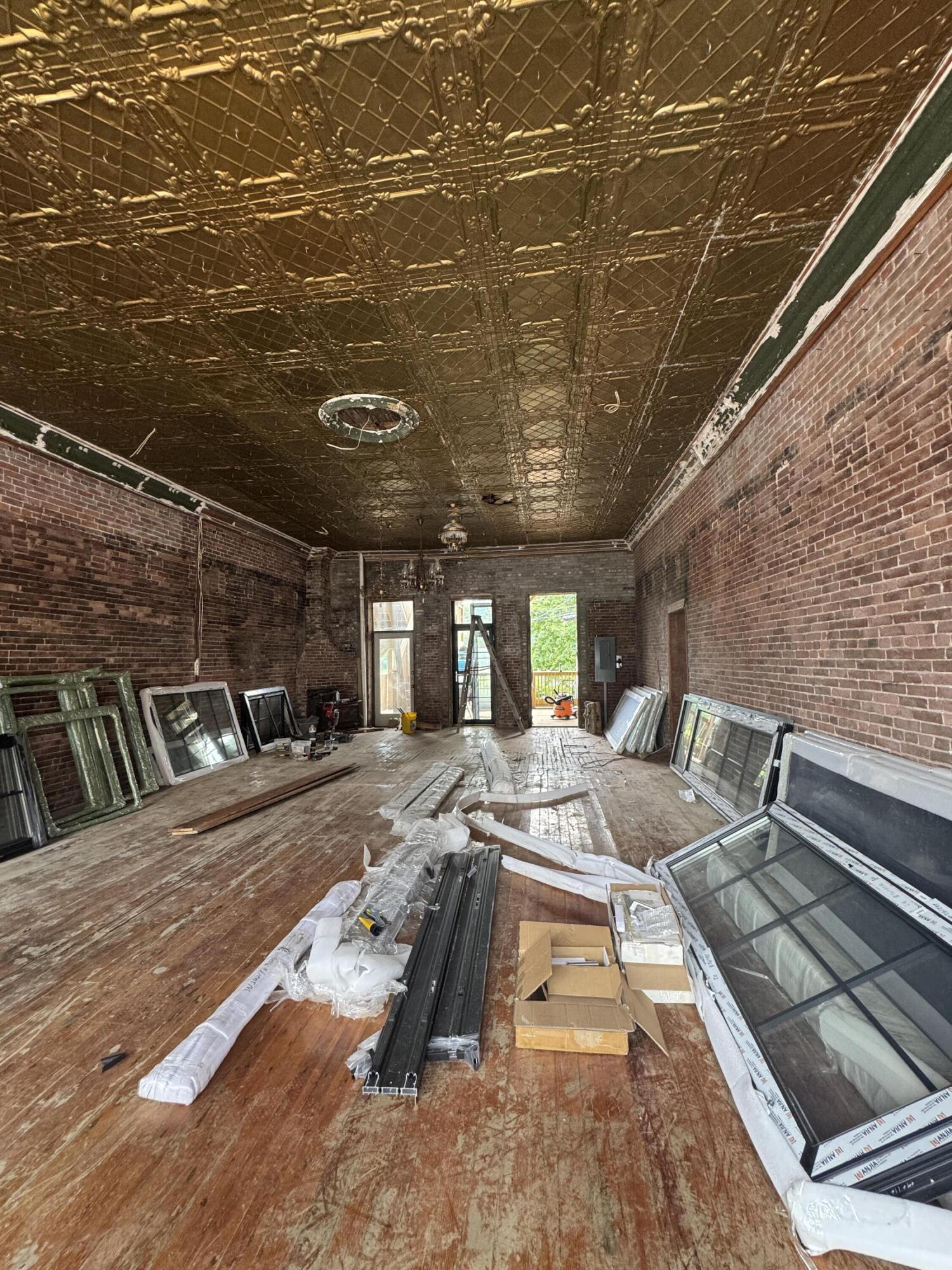 152-154 Water Street Property Photo 5