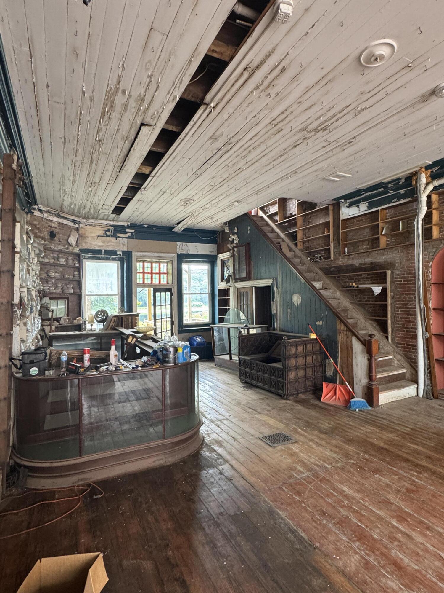152-154 Water Street Property Photo 11
