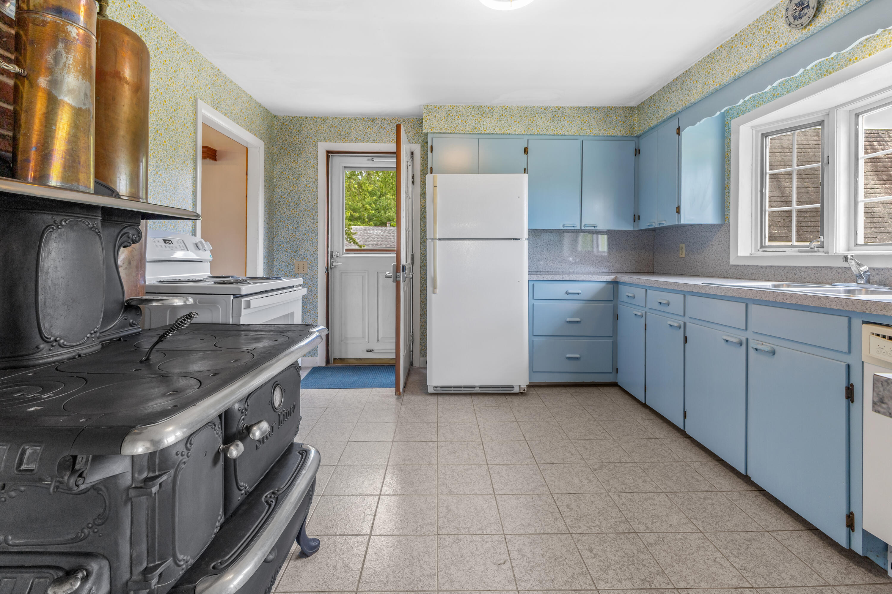455 Bayside Road Property Photo 12
