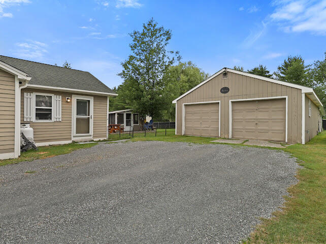 112 Dow Road Property Photo 2