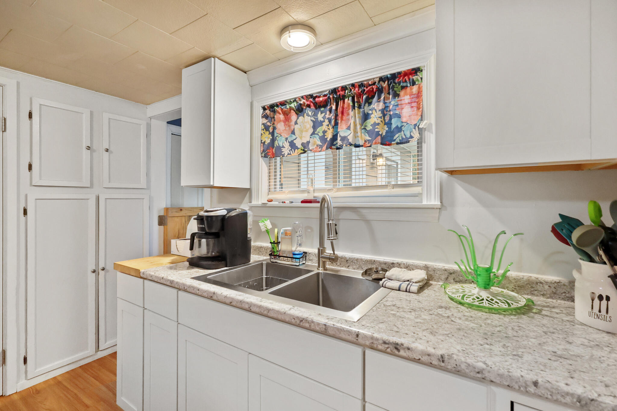 112 Dow Road Property Photo 12