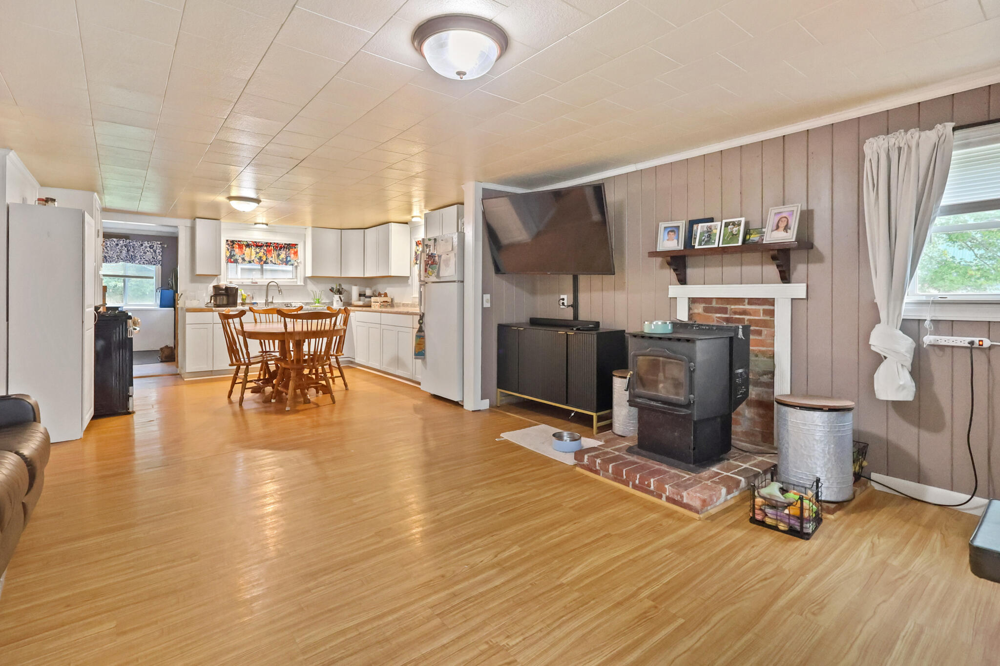 112 Dow Road Property Photo 14