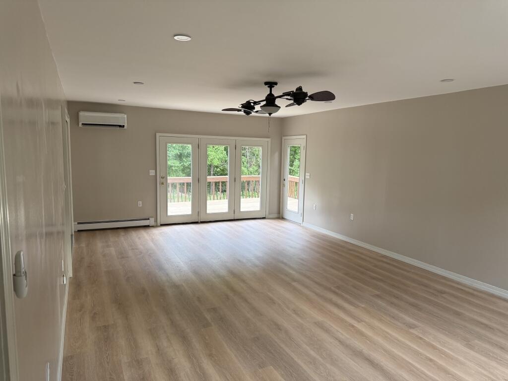 24 River Road Property Photo 13