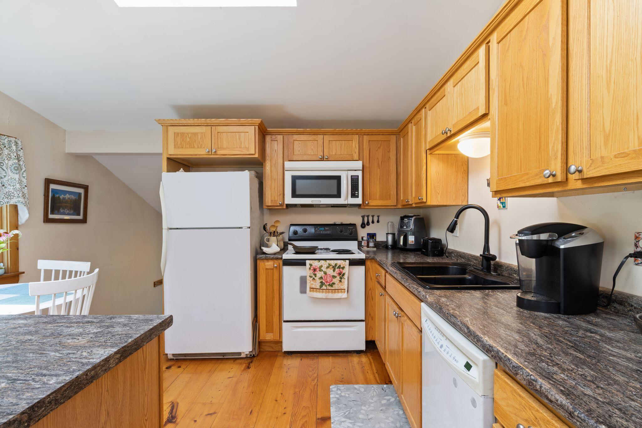 160 Oak Lane Property Photo 12