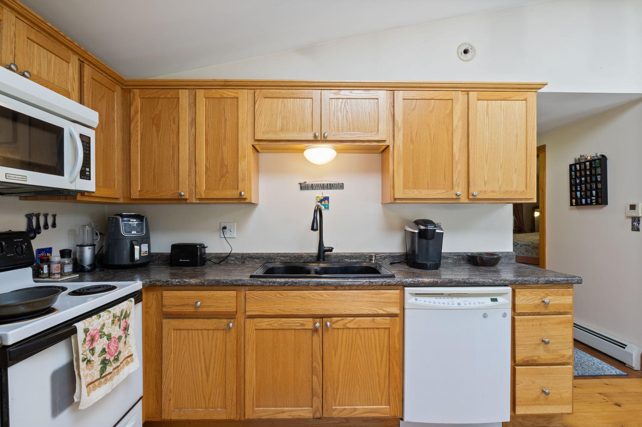 160 Oak Lane Property Photo 13