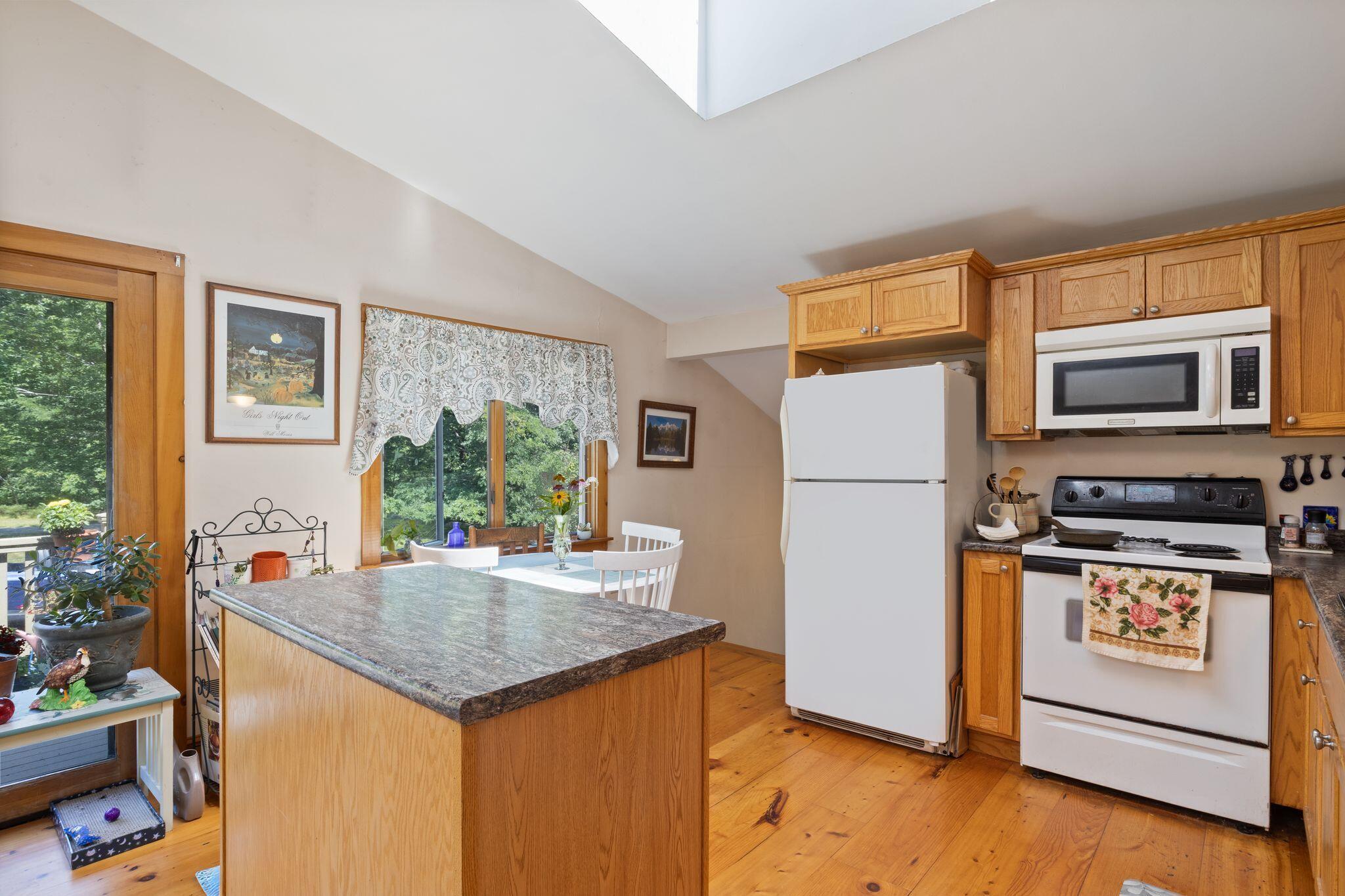 160 Oak Lane Property Photo 14