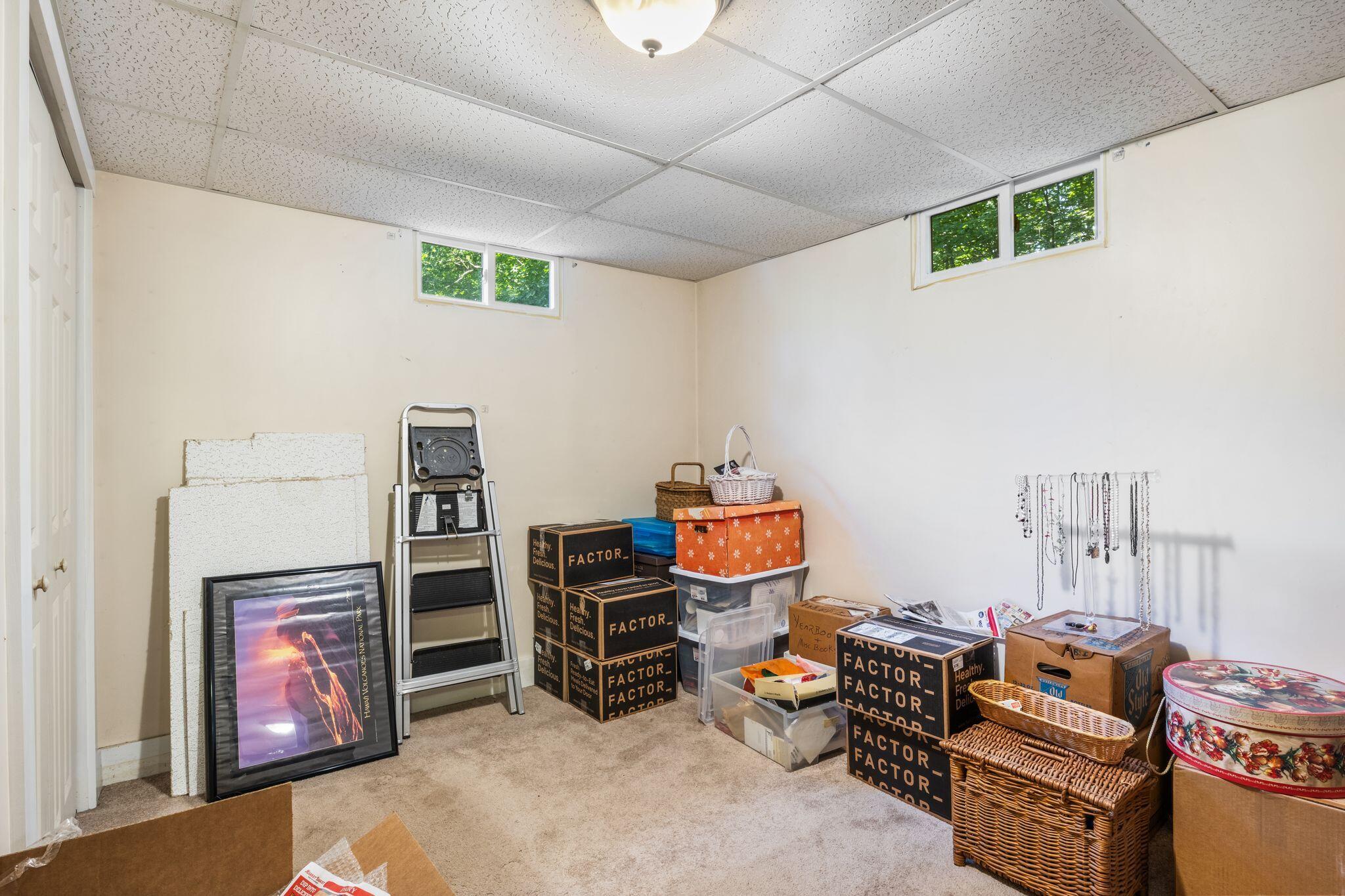 160 Oak Lane Property Photo 36