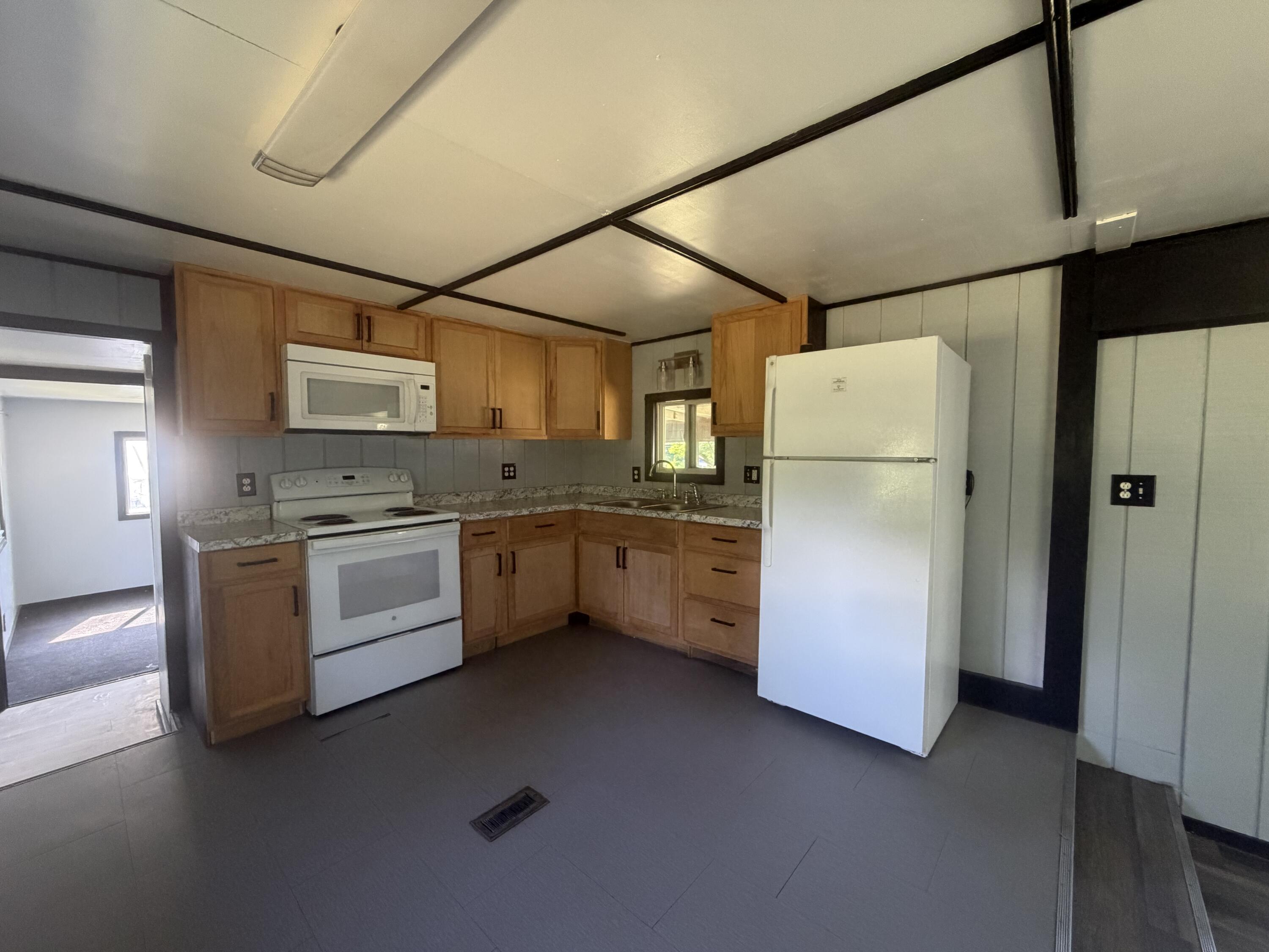 312 Water Street Property Photo 14