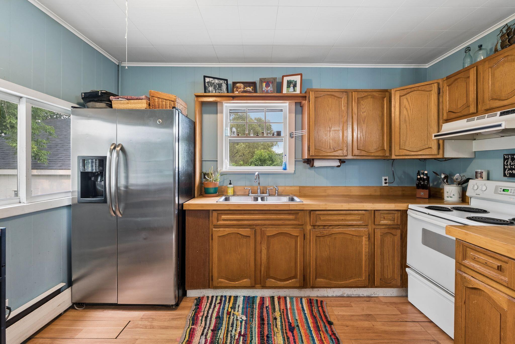 29 State Road Property Photo 17