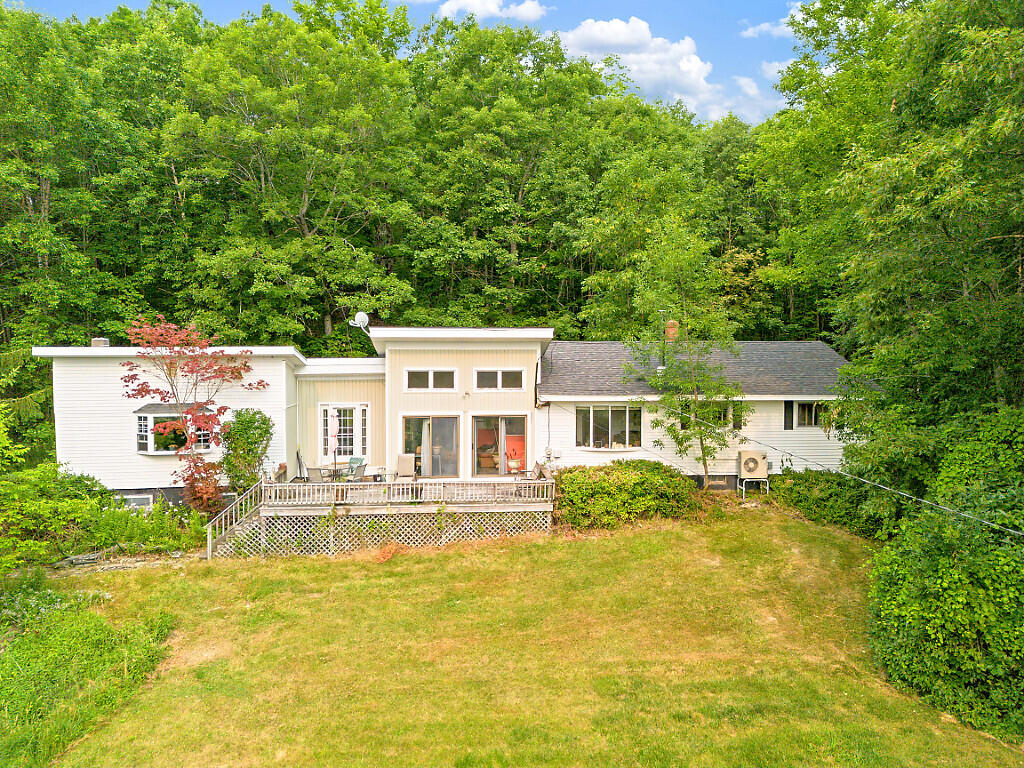 139 Riverside Road Property Photo 1