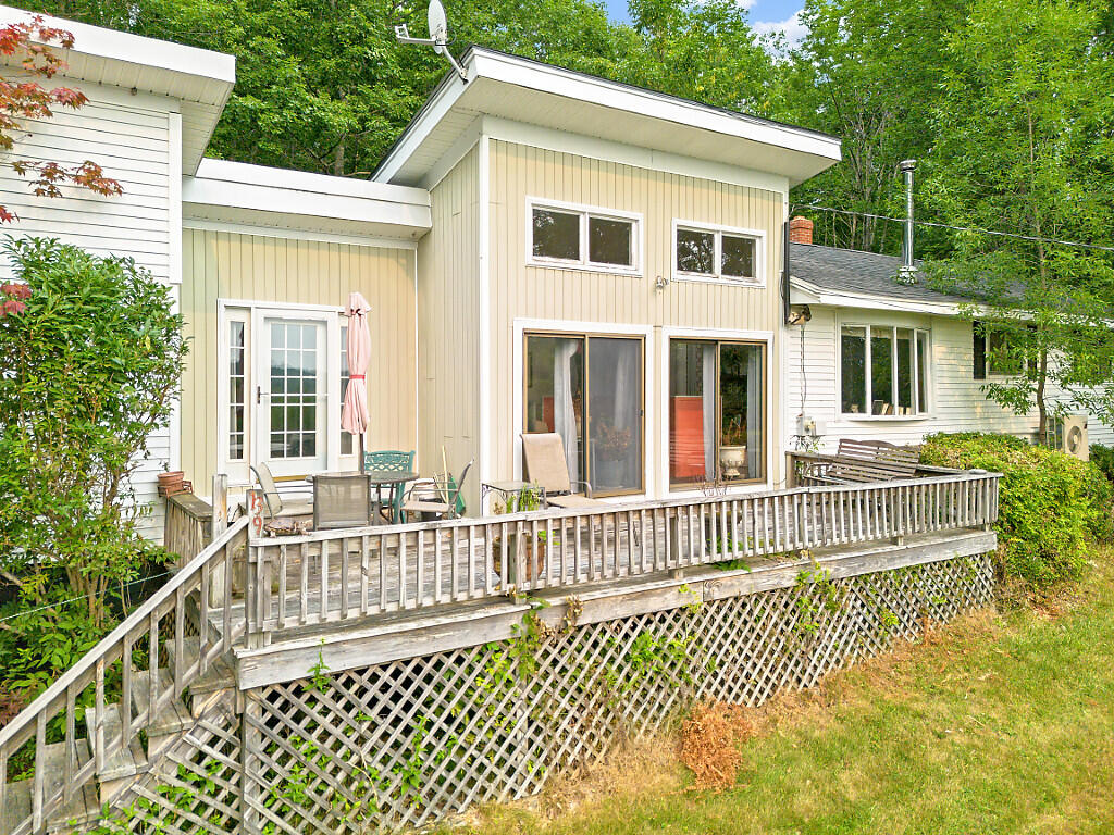 139 Riverside Road Property Photo 2