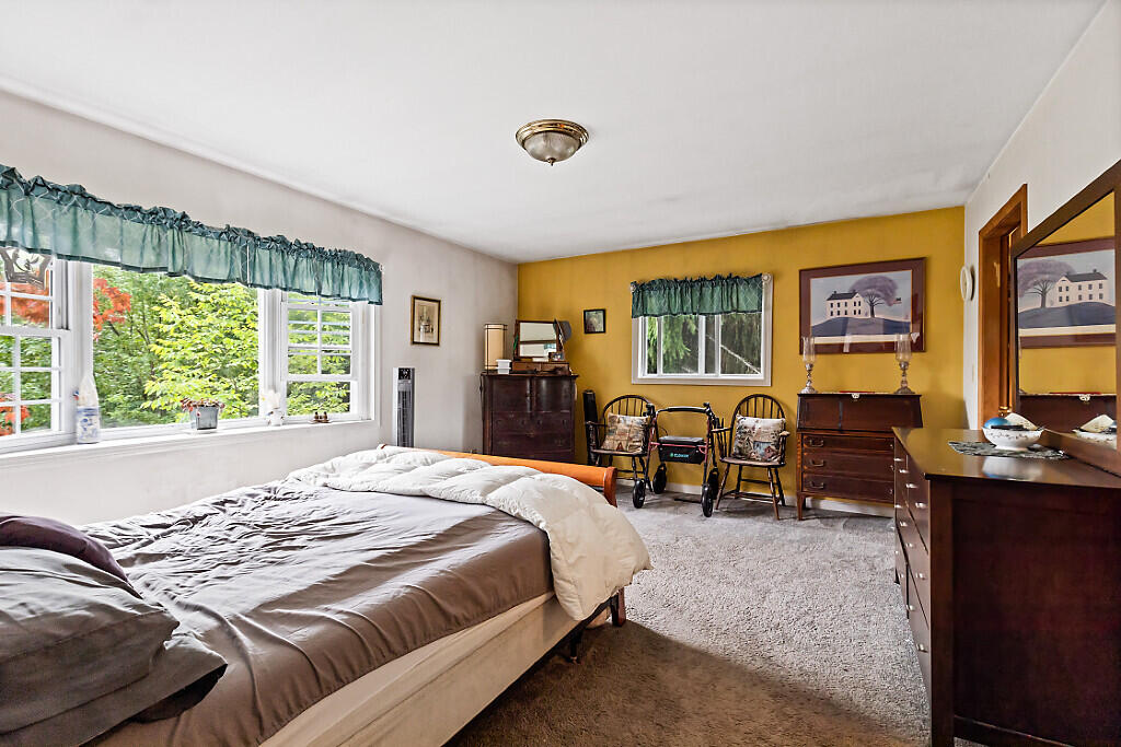 139 Riverside Road Property Photo 8