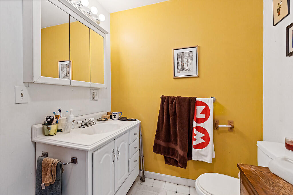 139 Riverside Road Property Photo 11