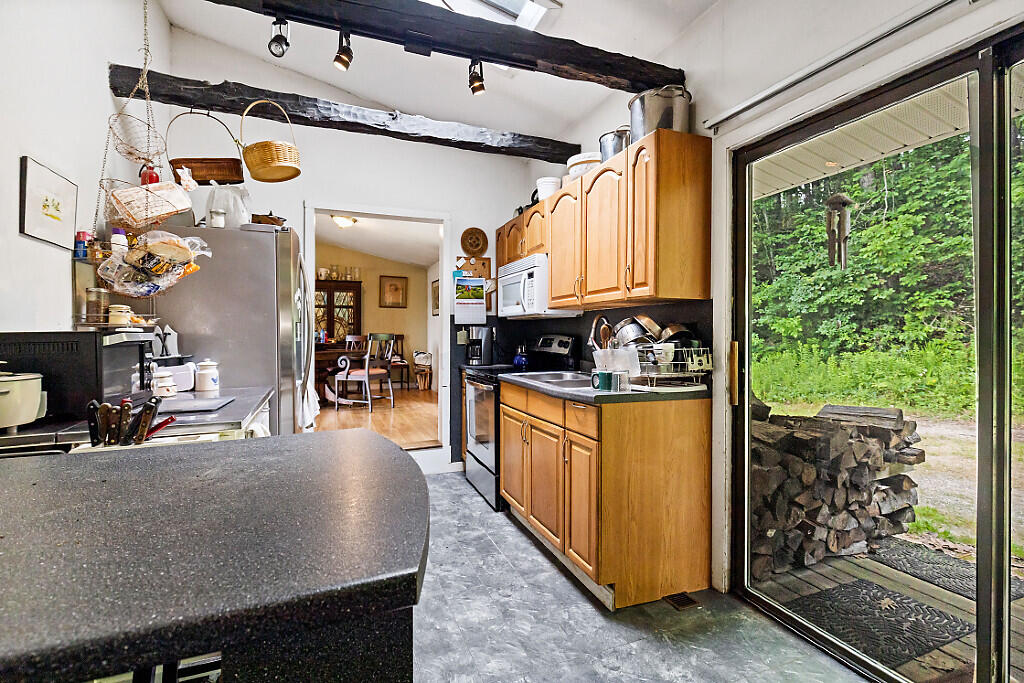 139 Riverside Road Property Photo 13