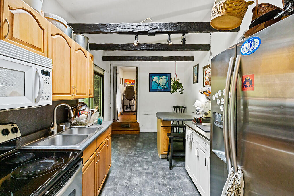 139 Riverside Road Property Photo 16