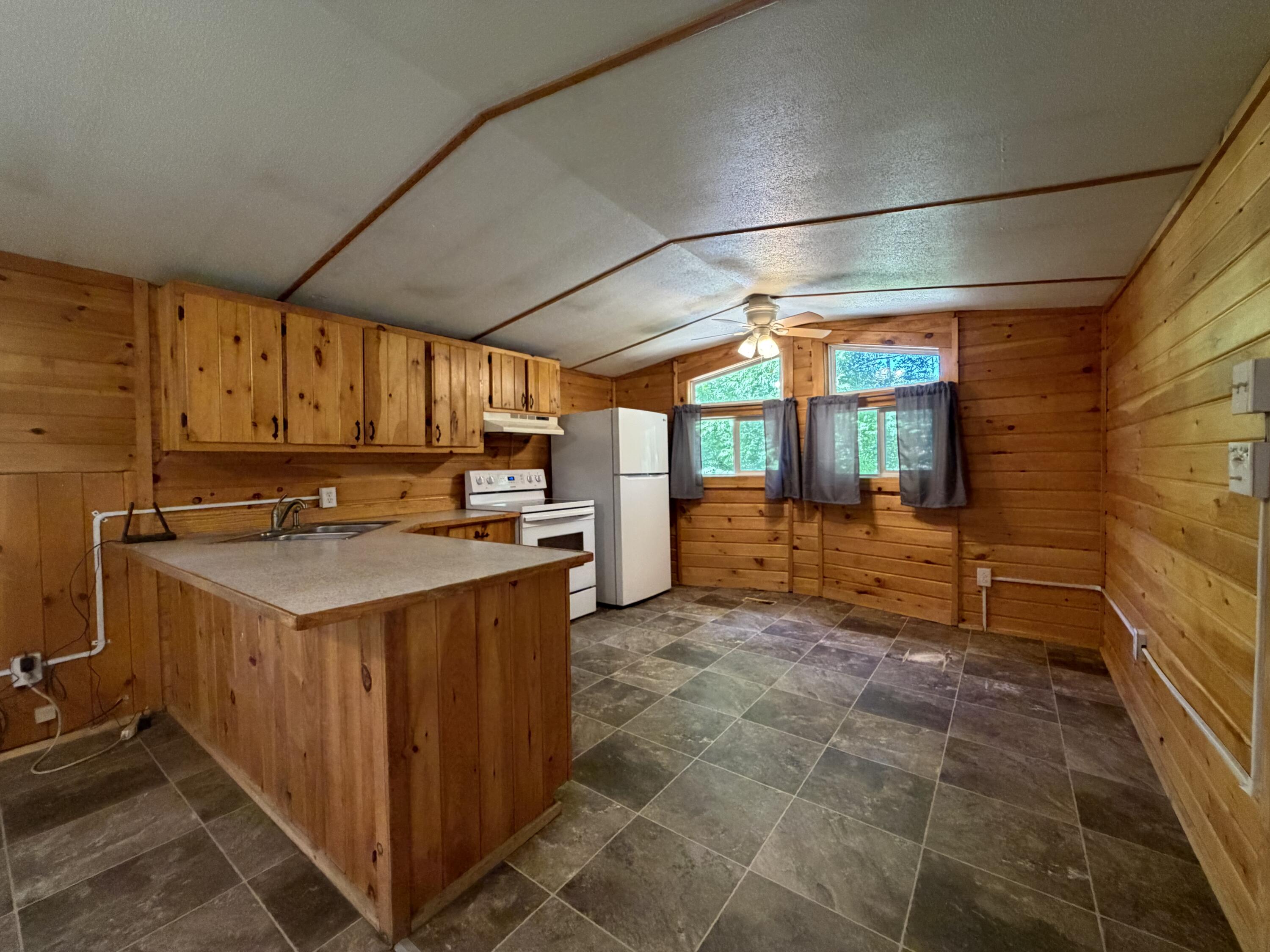 16 Craig Lane Property Photo 11