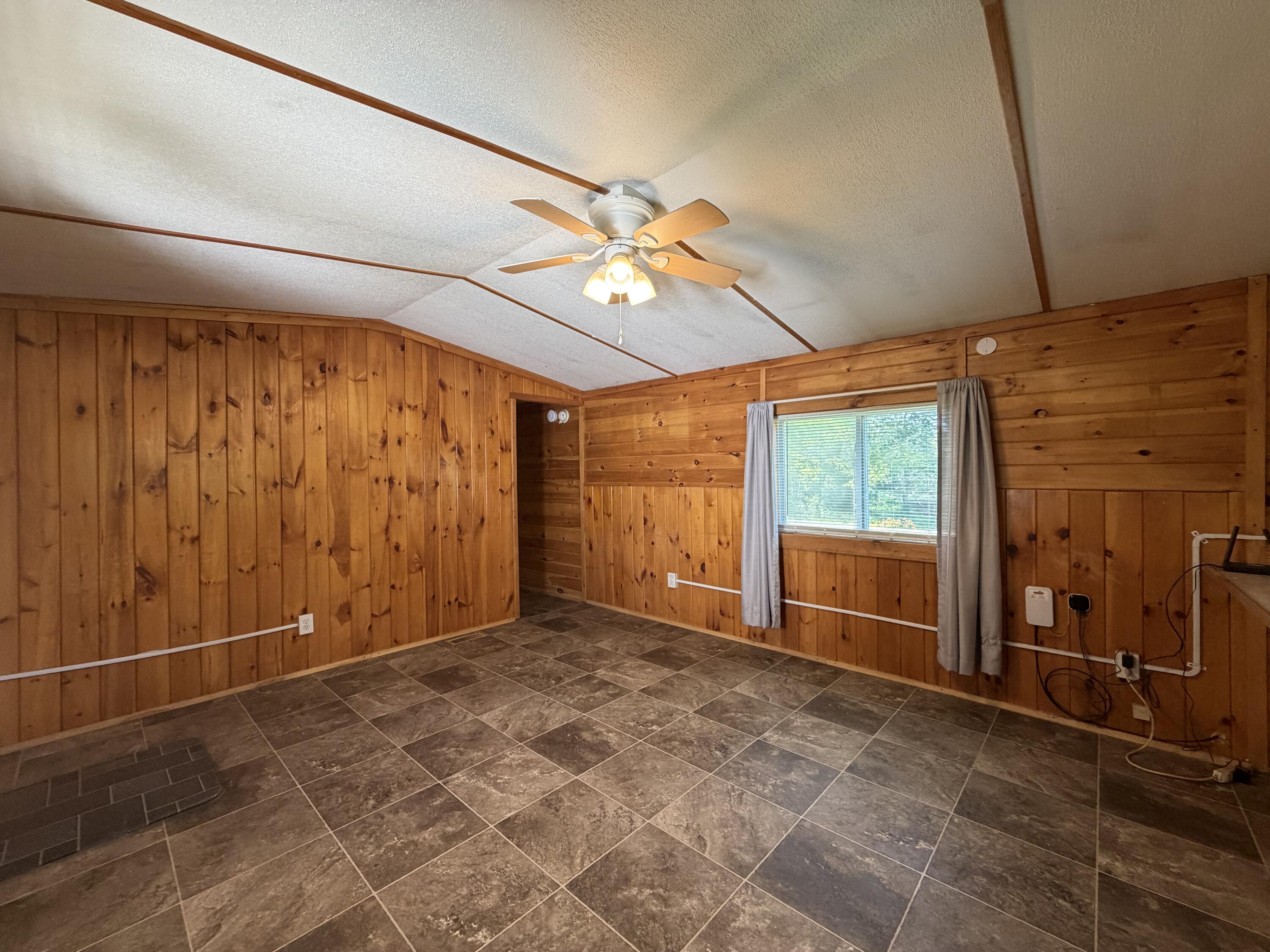 16 Craig Lane Property Photo 14
