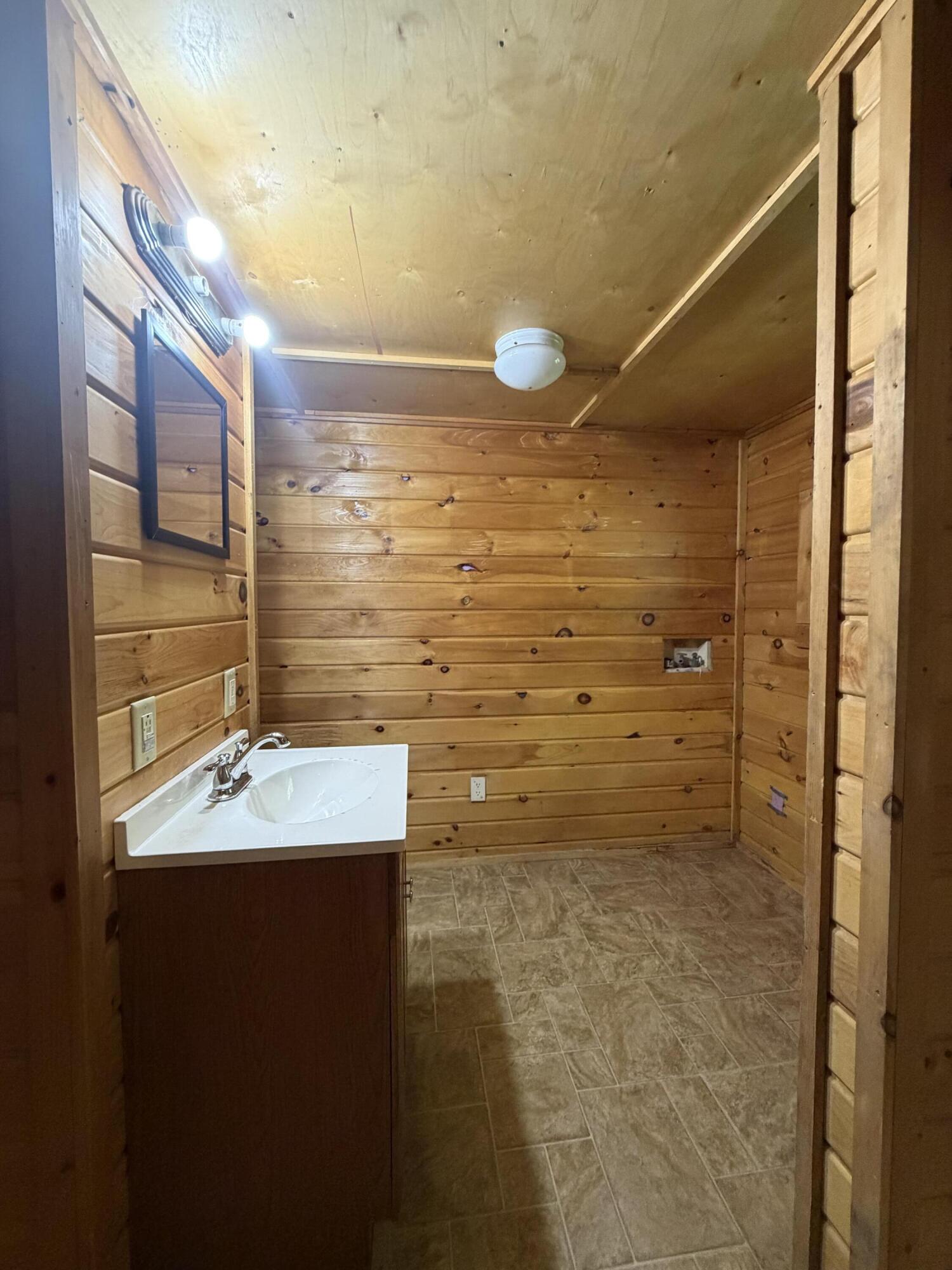 16 Craig Lane Property Photo 22