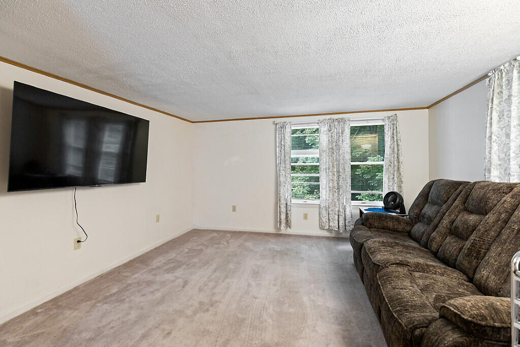 275 Langdon Road Property Photo 8