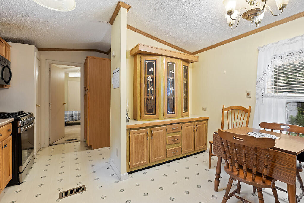 275 Langdon Road Property Photo 16