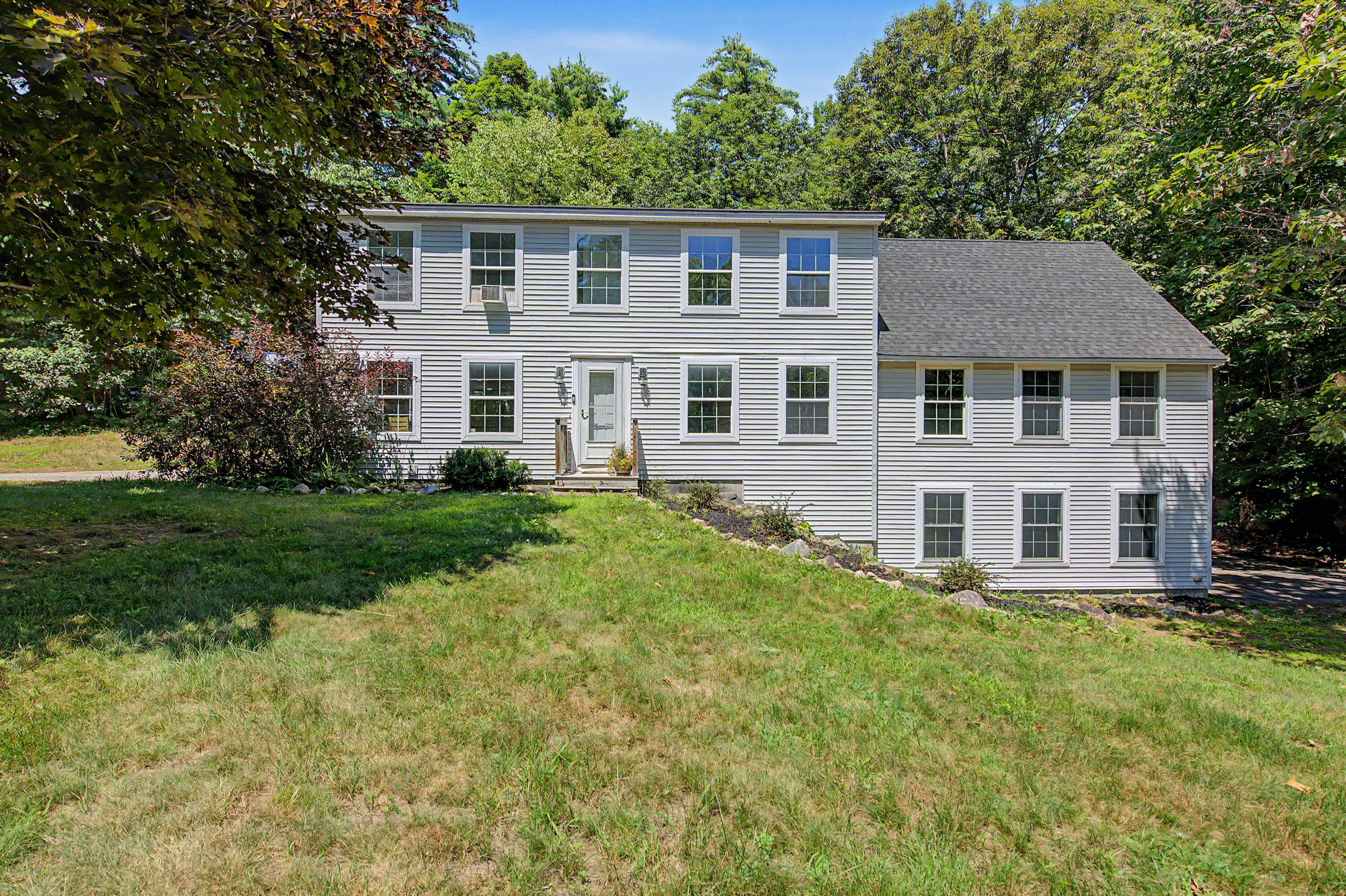 9 Monroe Drive Property Photo 1