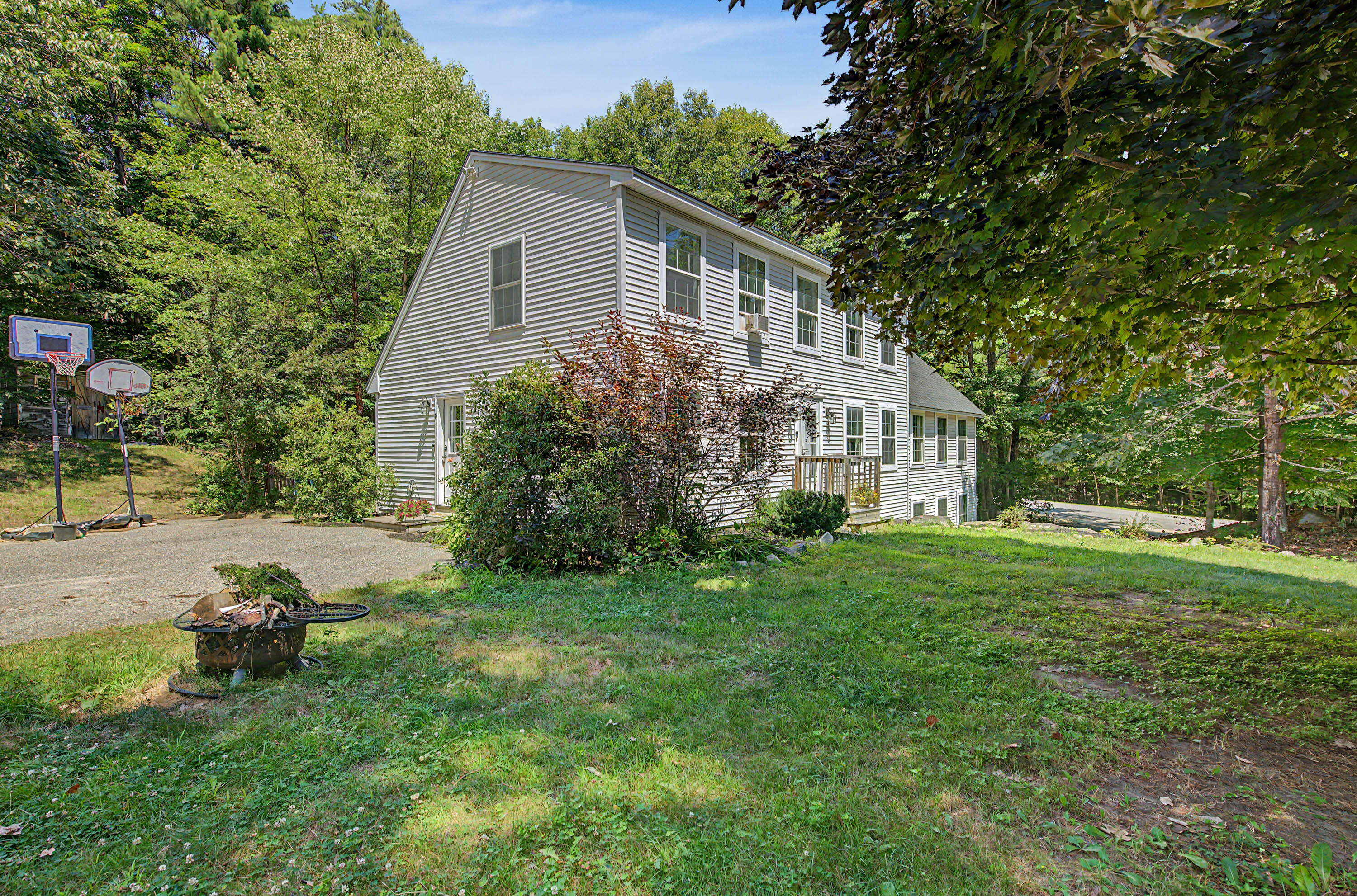 9 Monroe Drive Property Photo 4