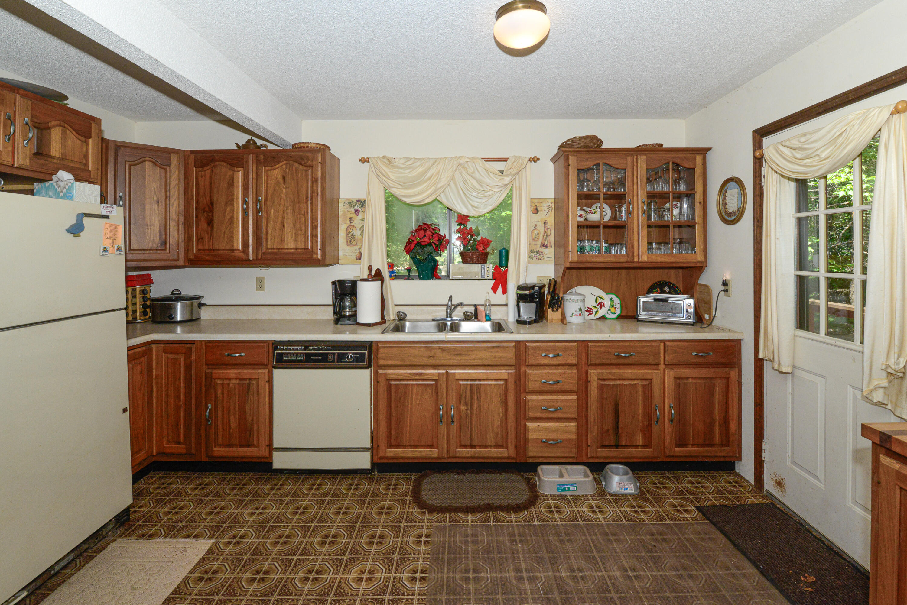 84 Kezars Ridge Property Photo 5