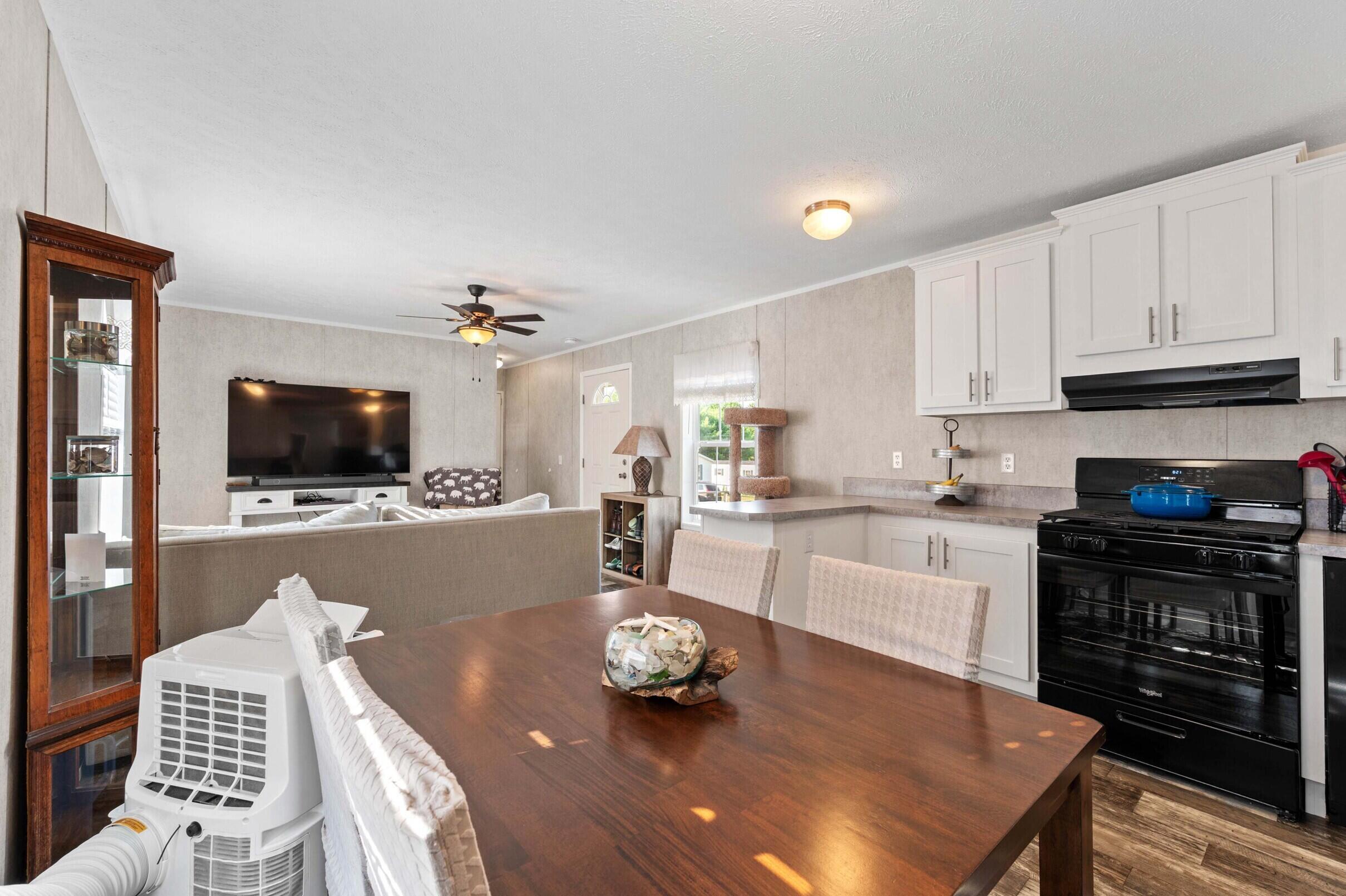 21 Purington Avenue Property Photo 9