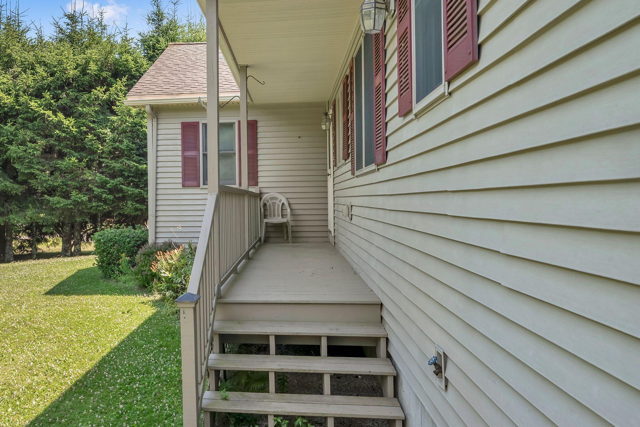 9 Oak Run Property Photo 17