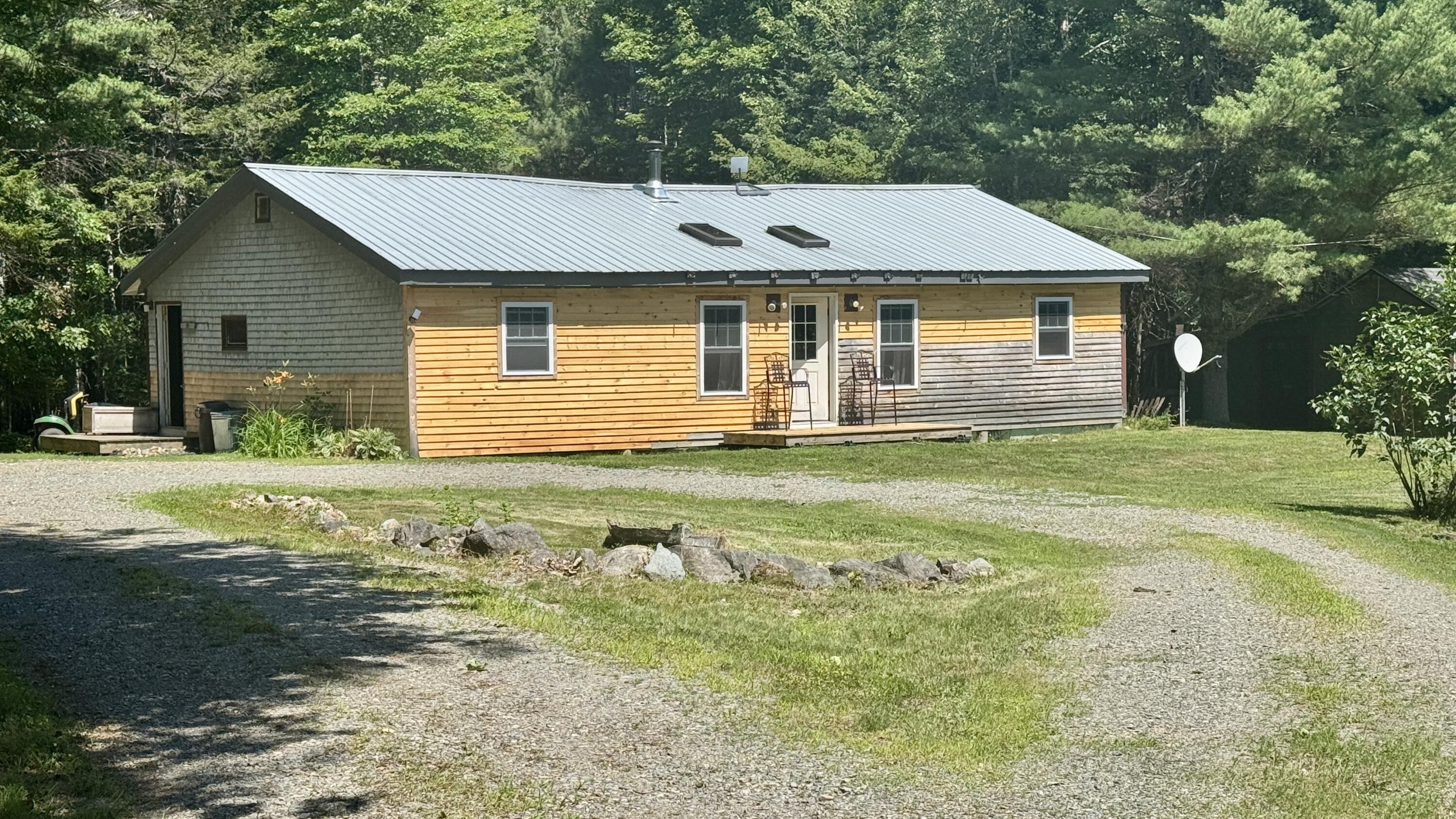 539 King Street Property Photo 1