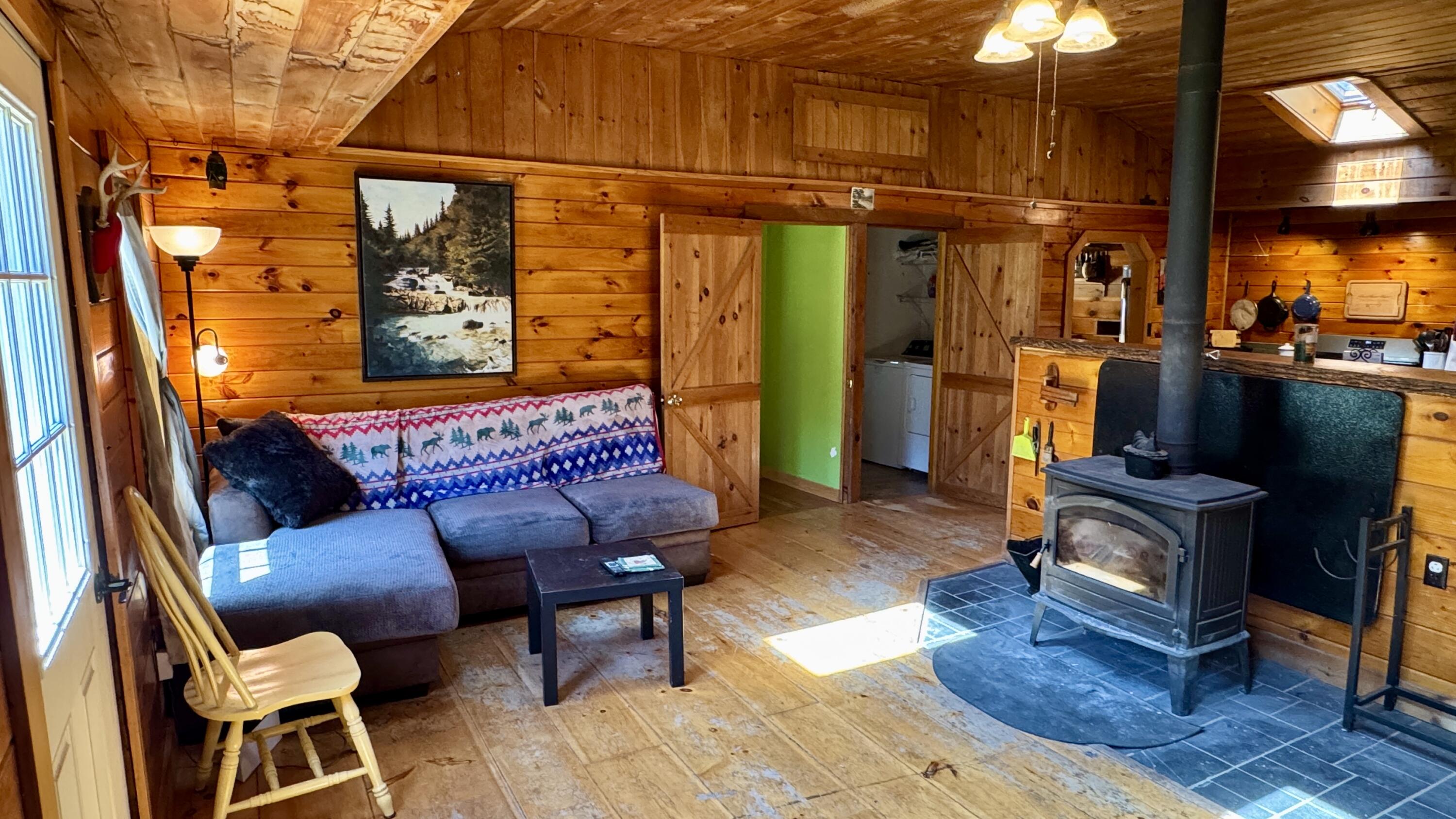 539 King Street Property Photo 14