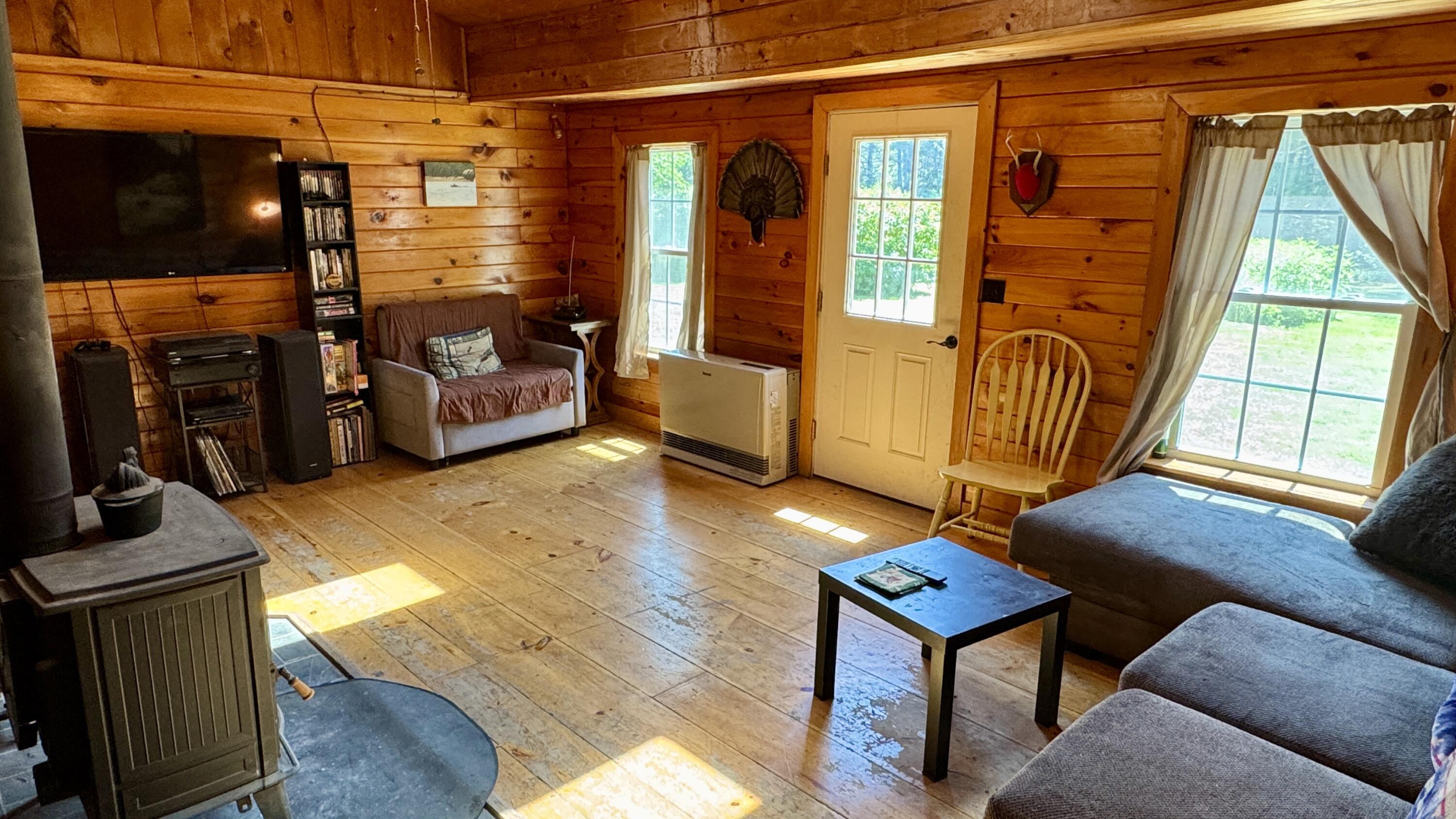 539 King Street Property Photo 16