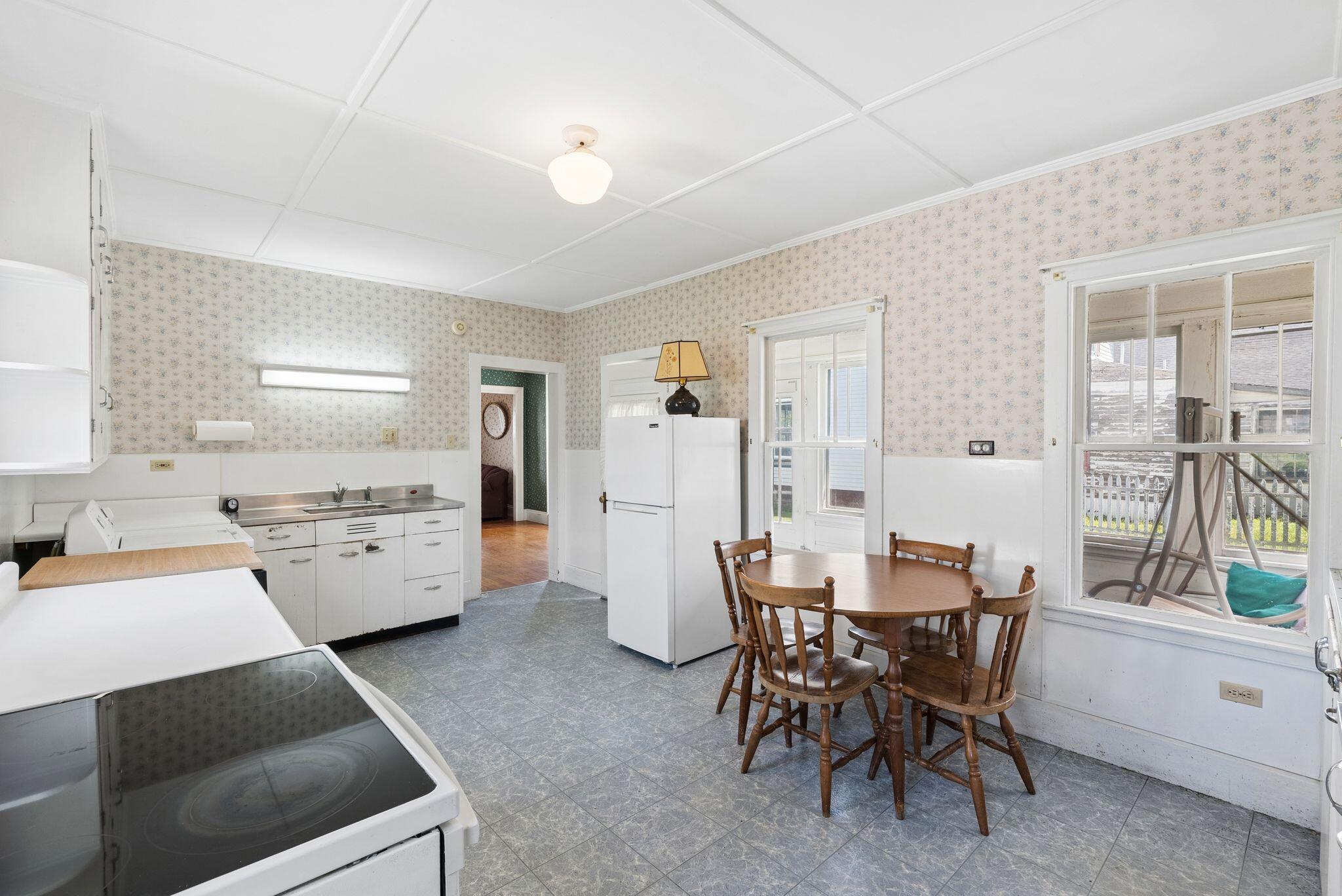 60 Willow Street Property Photo 28