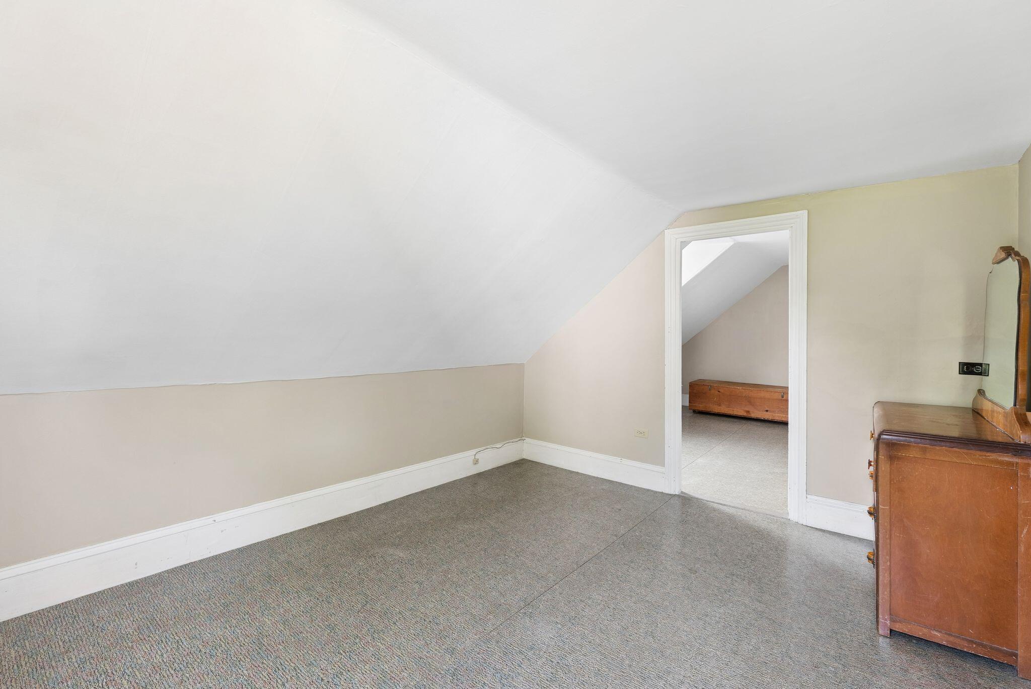 60 Willow Street Property Photo 43